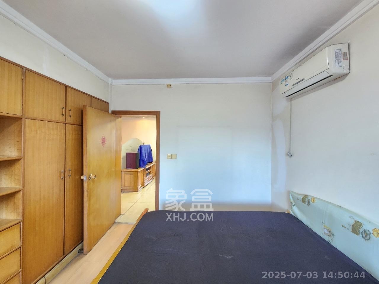 岳银小区（一二三五村）  2室2厅1卫   2400.00元/月室内图