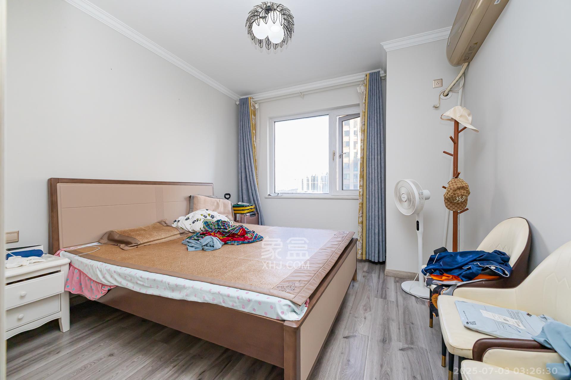 嘉宇银杉(嘉宇西苑) 3室2厅2卫 92.8万 嘉宇银杉(嘉宇西苑) 3室2厅2卫 92.8万卧室