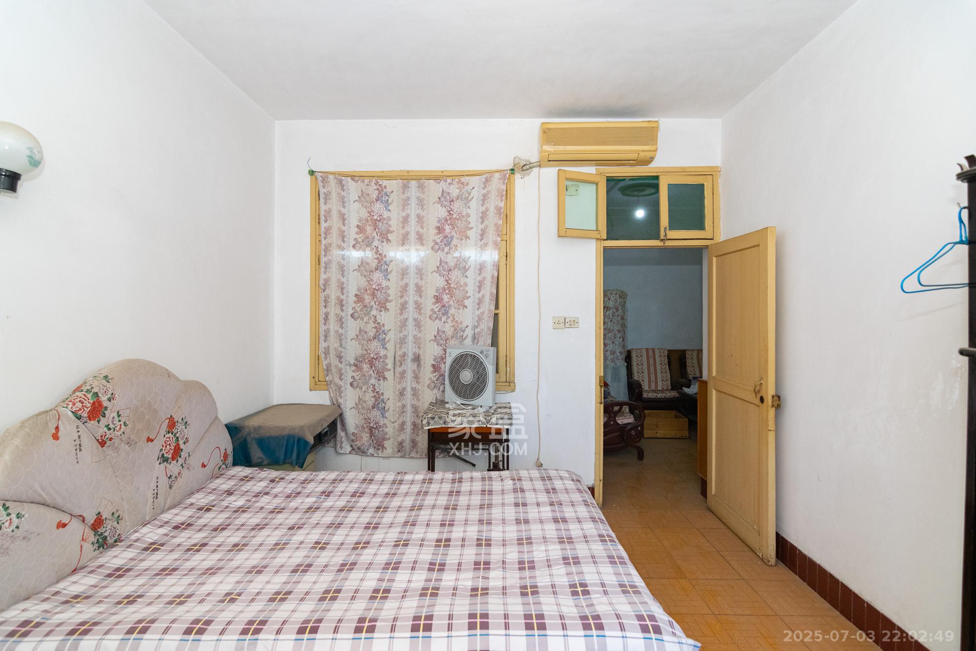 高塘岭镇体育西路散盘(体工路)  3室2厅1卫    32.0万 高塘岭镇体育西路散盘(体工路)  3室2厅1卫    32.0万卧室