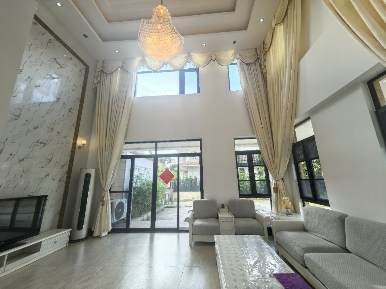 大华西海岸温泉别墅 4室2厅3卫 11000.0元/月 大华西海岸温泉别墅 4室2厅3卫 11000.0元/月室内图