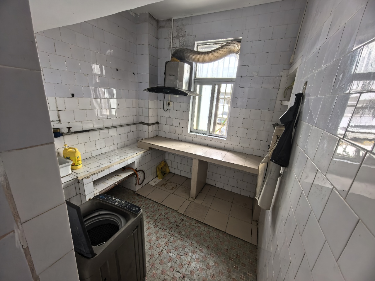 海南省科技厅宿舍 2室1厅1卫 1300.0元/月 海南省科技厅宿舍 2室1厅1卫 1300.0元/月室内图