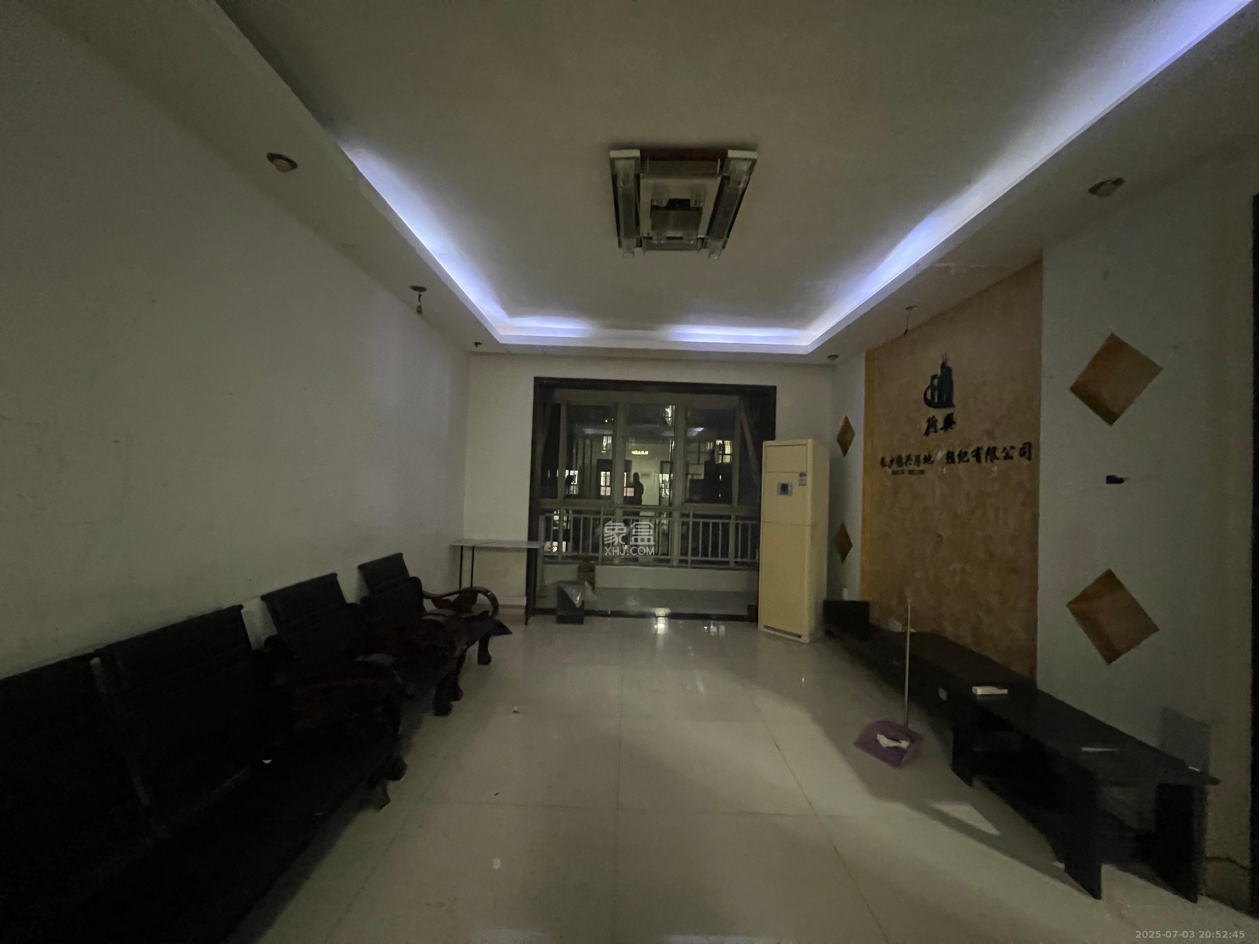 时代星城 2室2厅1卫 1300.0元/月 时代星城 2室2厅1卫 1300.0元/月室内图