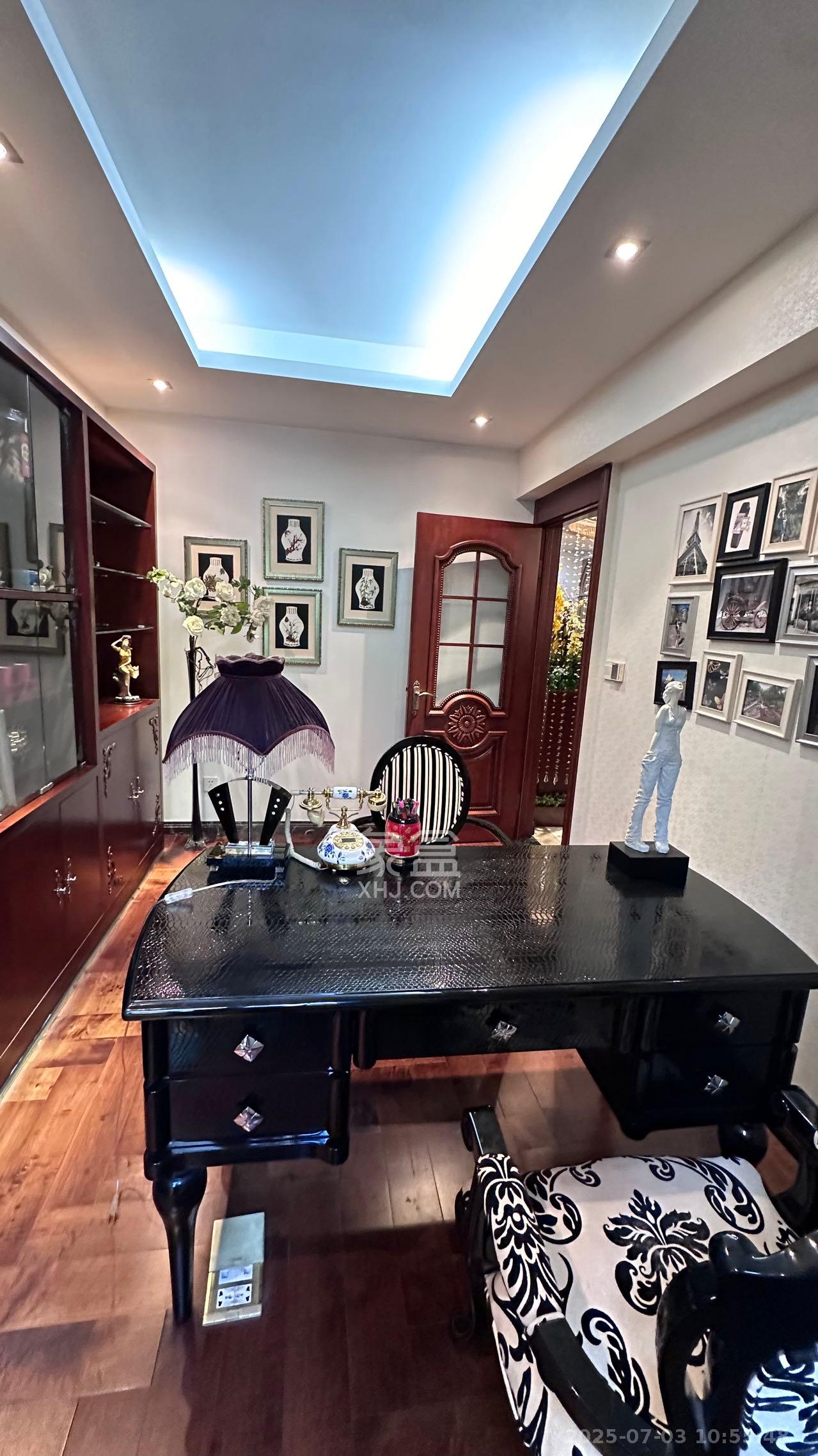 融科檀香山(融科紫檀、香山国际)  2室2厅2卫    5500.0元/月 融科檀香山(融科紫檀、香山国际)  2室2厅2卫    5500.0元/月室内图