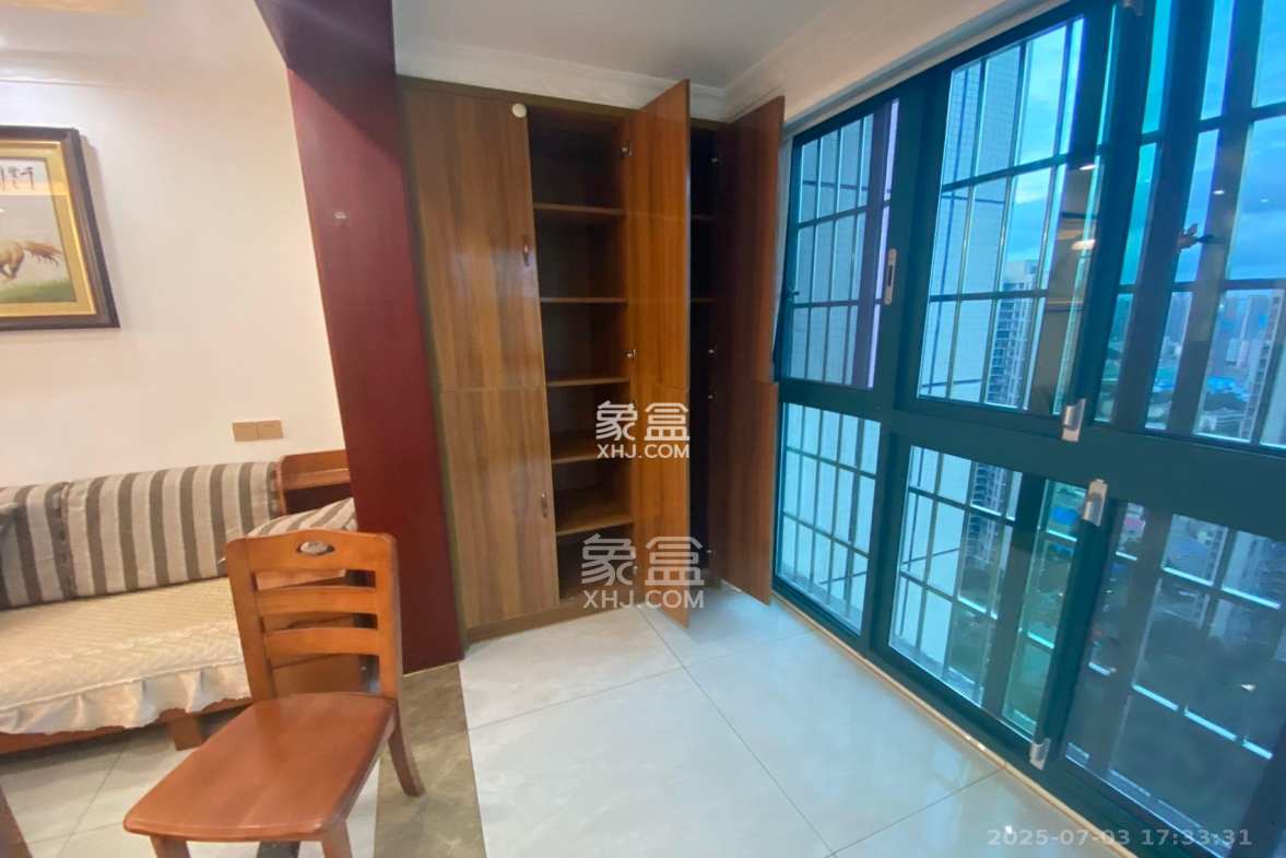 西韵佳苑  3室2厅2卫    3500.0元/月 西韵佳苑  3室2厅2卫    3500.0元/月室内图