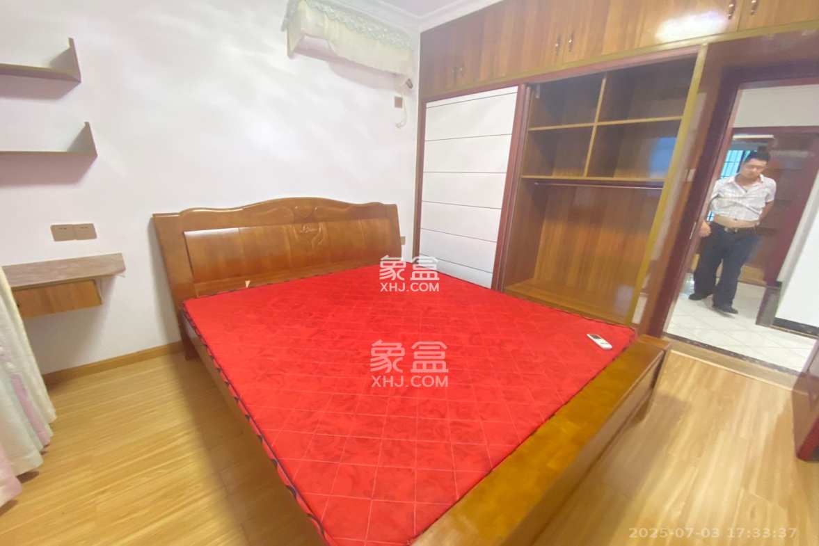 西韵佳苑  3室2厅2卫    3500.0元/月 西韵佳苑  3室2厅2卫    3500.0元/月室内图