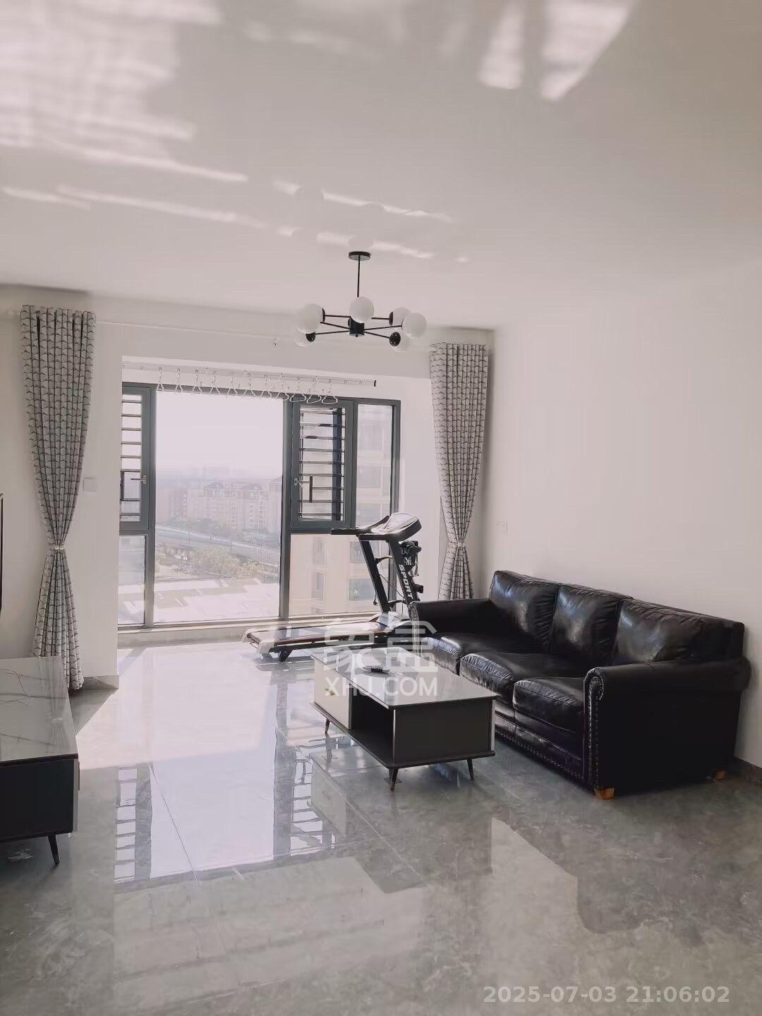 福天藏郡院子  3室2厅1卫    2500.0元/月 福天藏郡院子  3室2厅1卫    2500.0元/月室内图