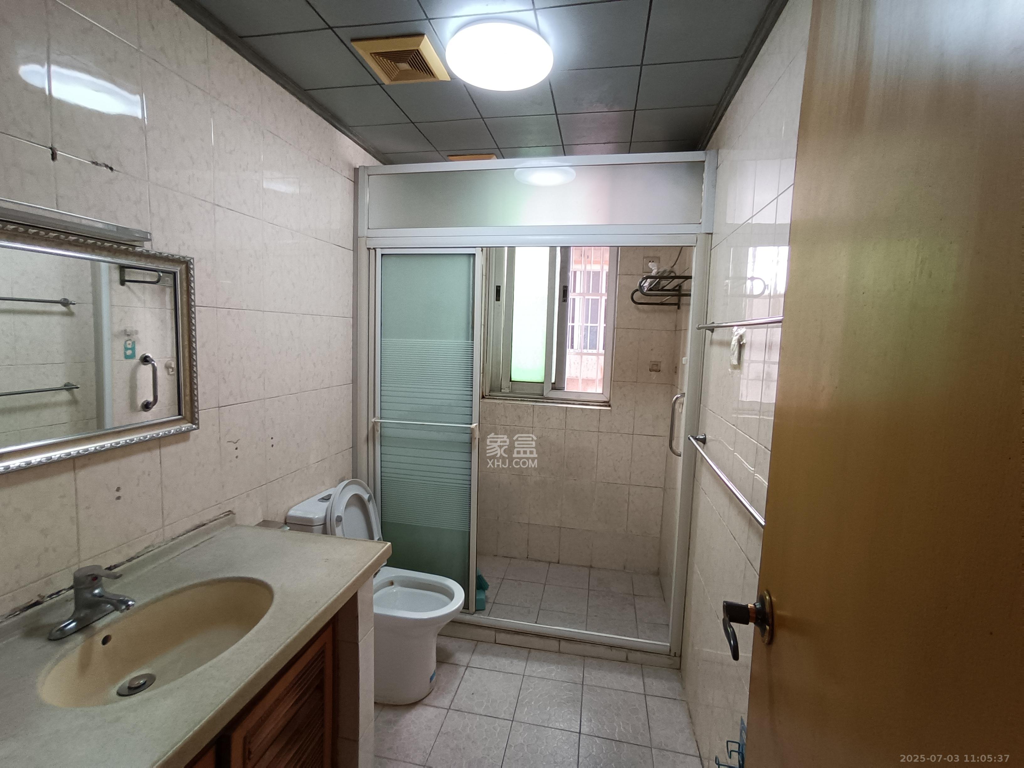 电信308  2室1厅1卫    2800.0元/月室内图