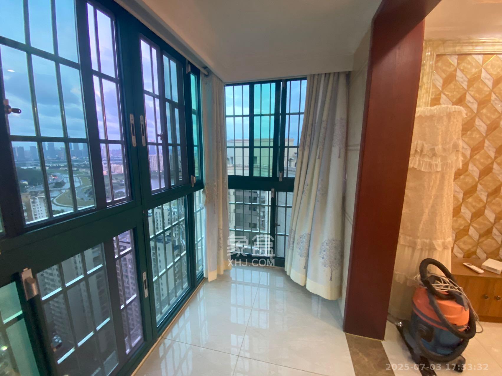 西韵佳苑  3室2厅2卫    3500.0元/月 西韵佳苑  3室2厅2卫    3500.0元/月室内图