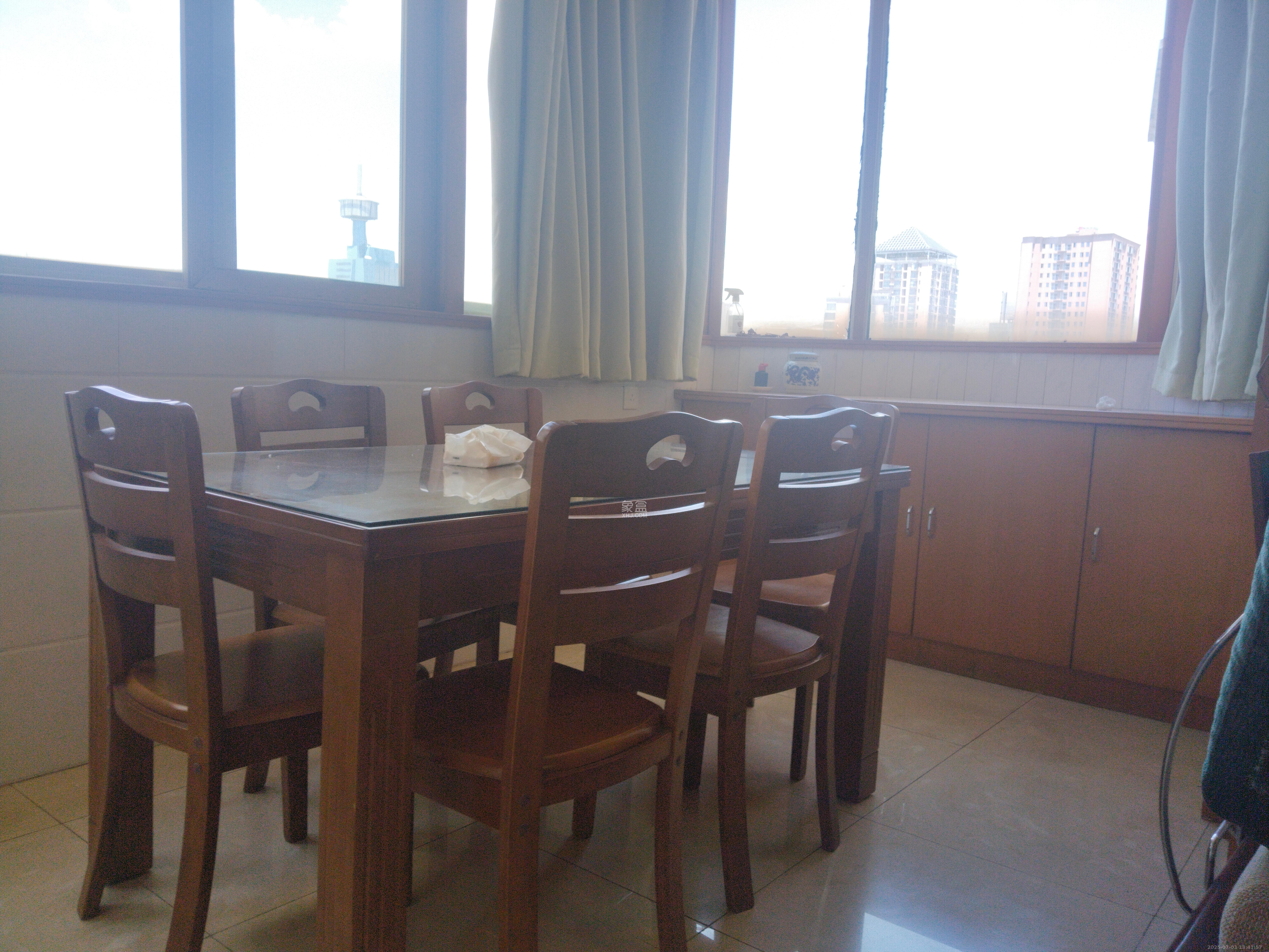 湘农桥社区  3室2厅1卫    2500.0元/月室内图