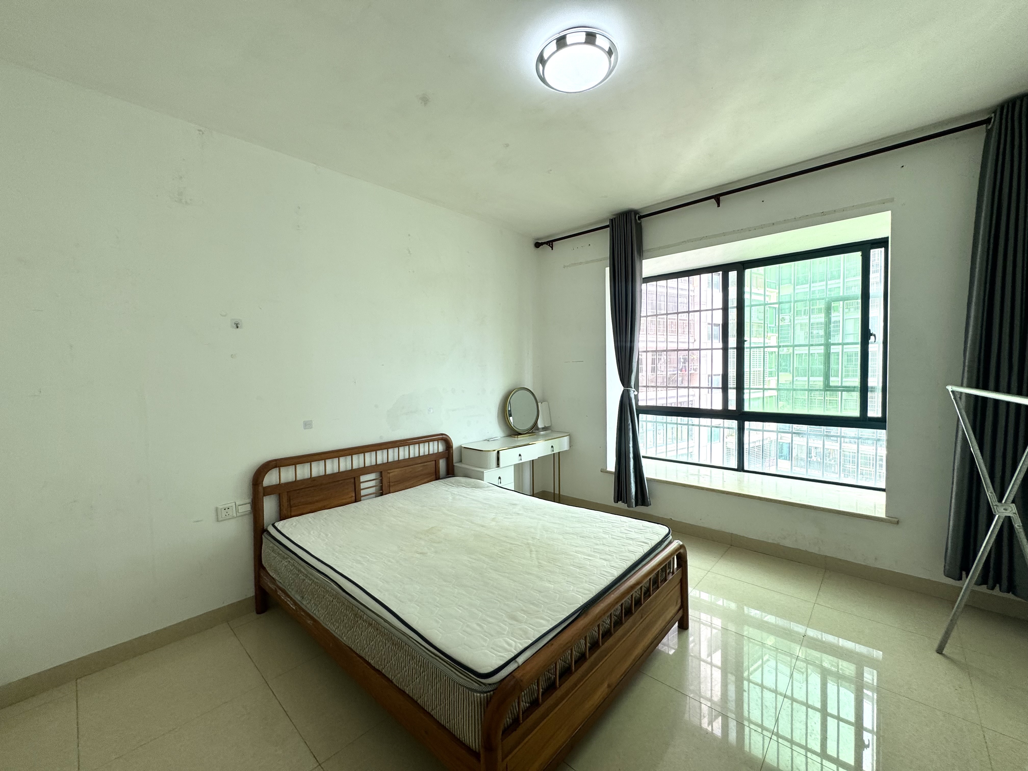 碧湖家园  3室2厅2卫    2700.0元/月 碧湖家园  3室2厅2卫    2700.0元/月室内图