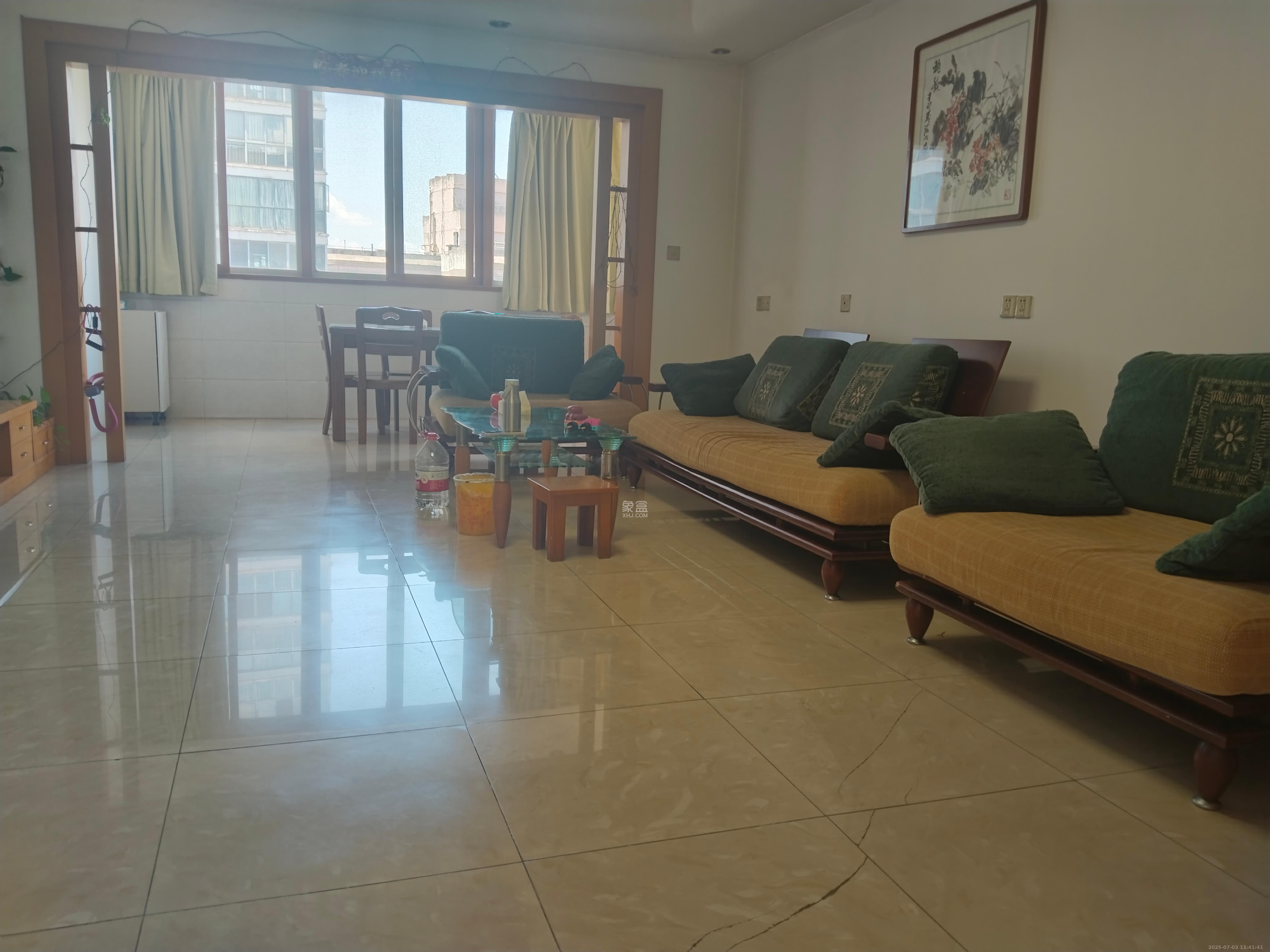 湘农桥社区 3室2厅1卫 2500.0元/月 湘农桥社区 3室2厅1卫 2500.0元/月室内图