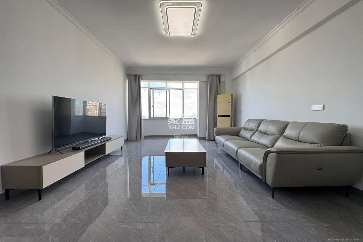 建鸿达现代城 2室2厅1卫 4200.0元/月 建鸿达现代城 2室2厅1卫 4200.0元/月室内图