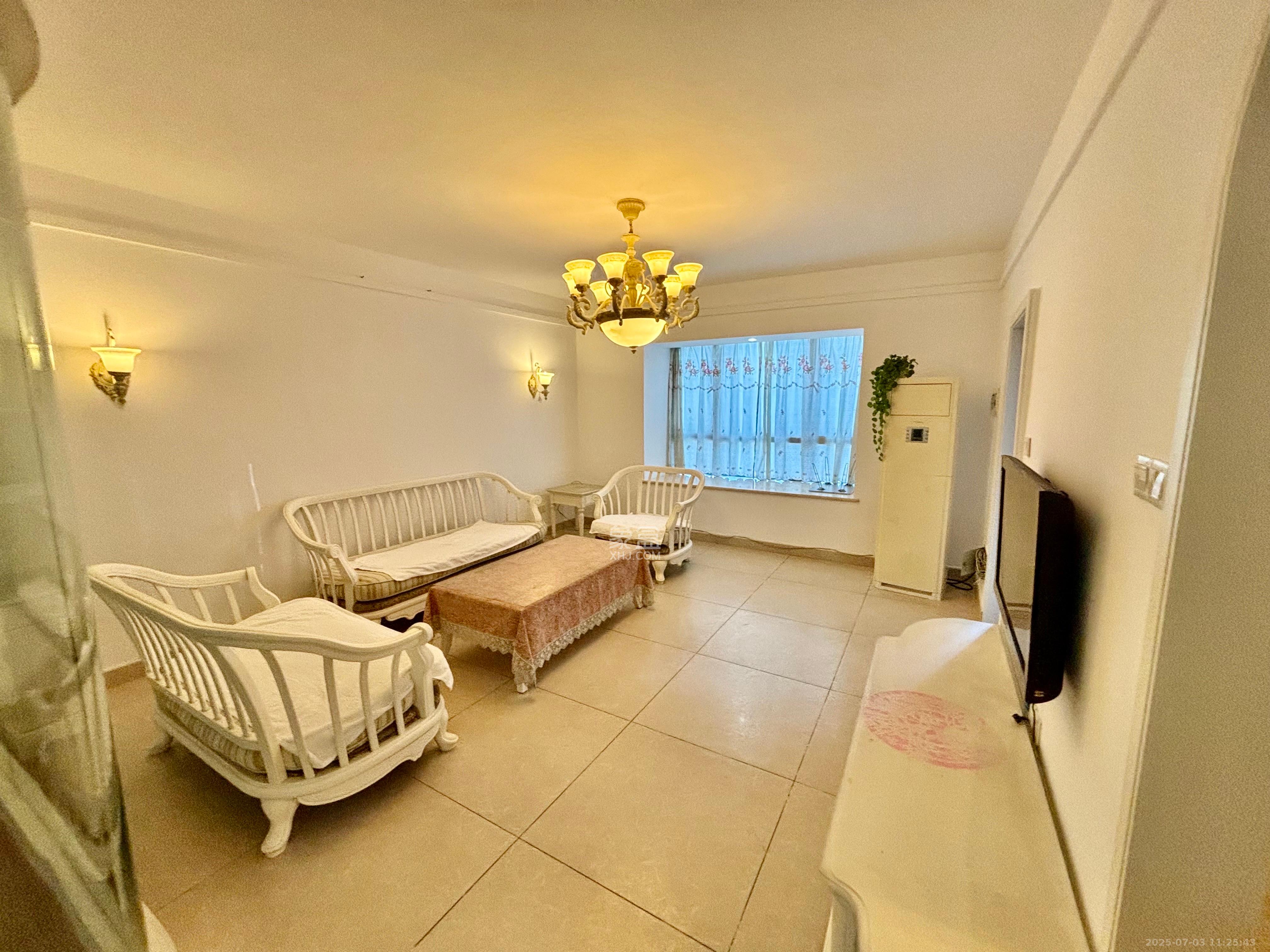 五一大道202(中环壹世界)  3室2厅1卫    3800.0元/月 五一大道202(中环壹世界)  3室2厅1卫    3800.0元/月室内图