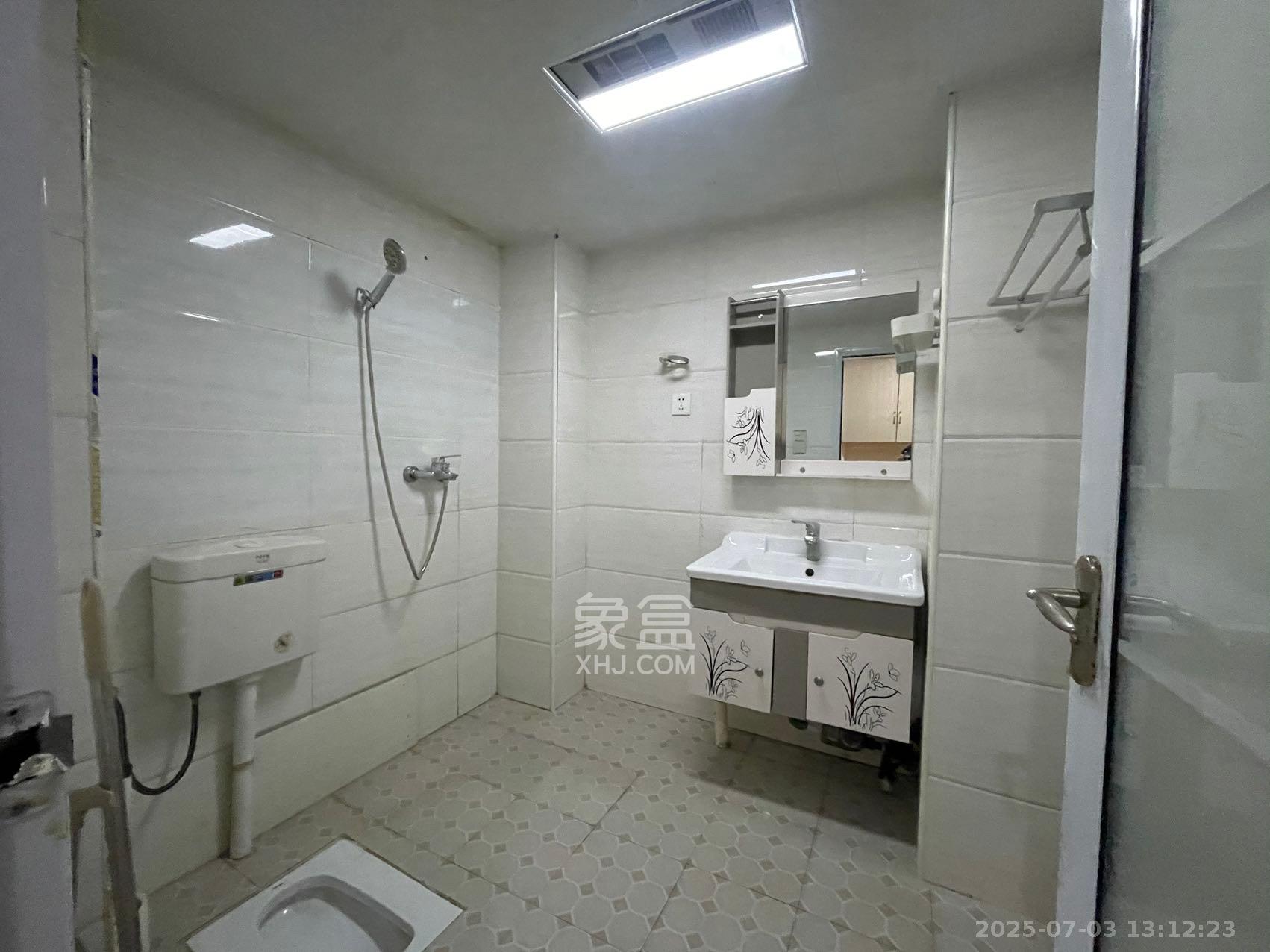 蓝湾国际广场  1室1厅1卫    1600.0元/月室内图