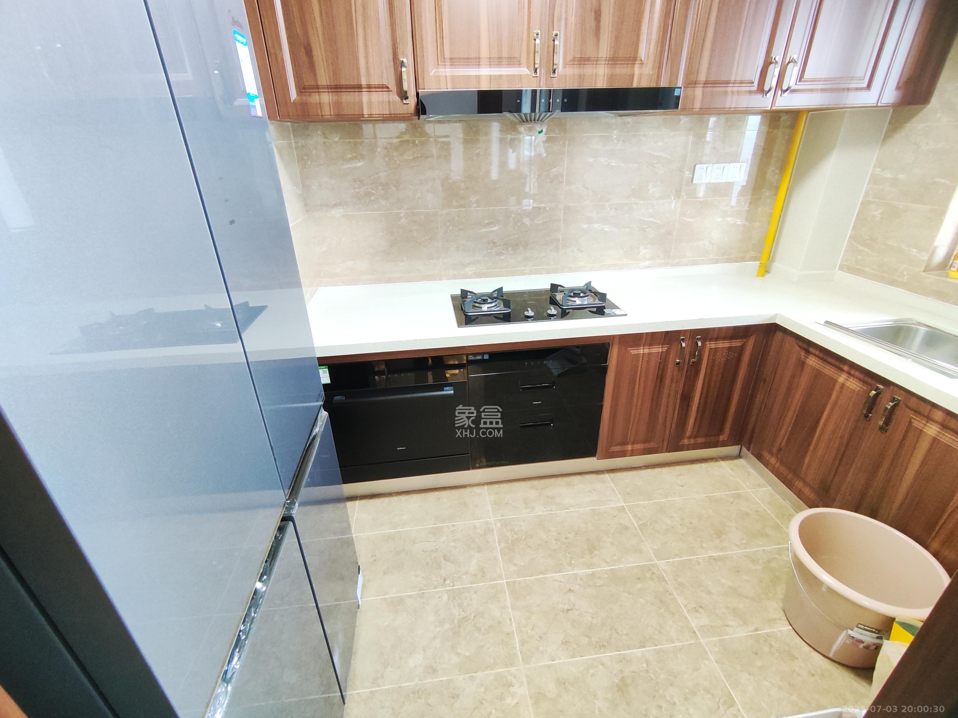 万润滨江天著 4室2厅2卫 3500.0元/月 万润滨江天著 4室2厅2卫 3500.0元/月室内图