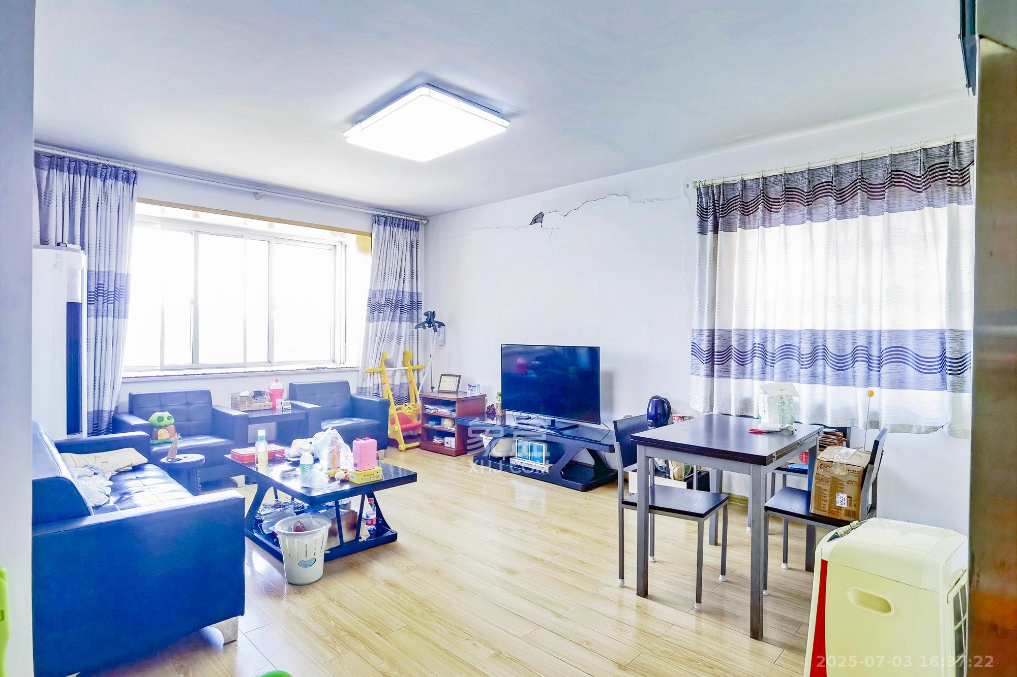 新诚小区  2室2厅1卫   52.00万