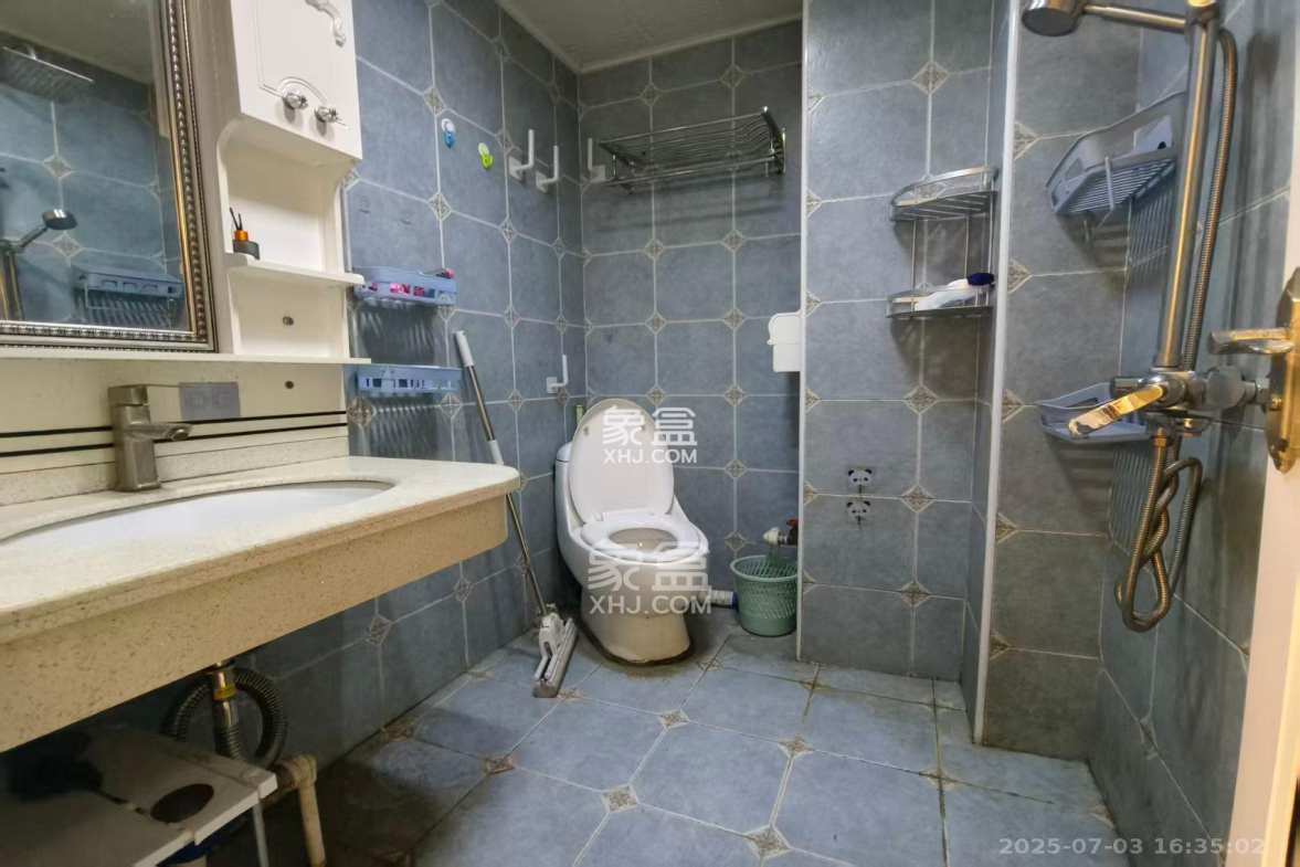 长城万富汇  3室2厅2卫    1800.0元/月 长城万富汇  3室2厅2卫    1800.0元/月室内图