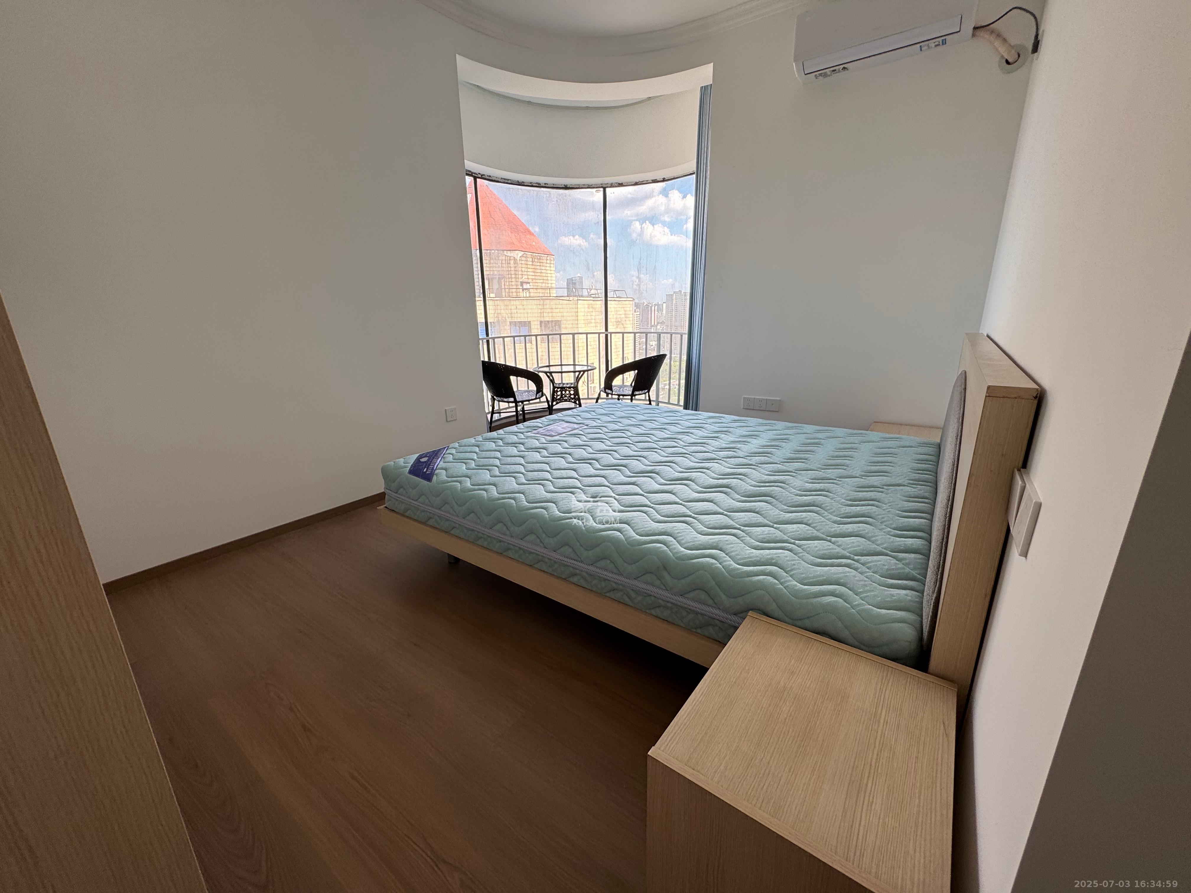 建鸿达现代城 3室2厅1卫 5300.0元/月 建鸿达现代城 3室2厅1卫 5300.0元/月室内图