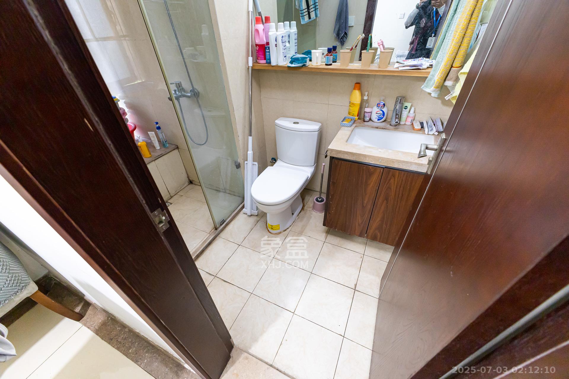 时代倾城一期 1室2厅1卫 85.0万 时代倾城一期 1室2厅1卫 85.0万卫生间