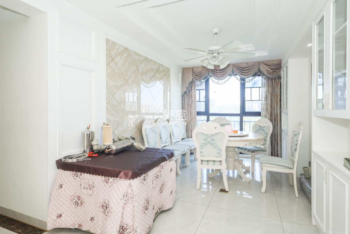 和泓梅溪四季  4室2厅2卫    180.0万 和泓梅溪四季  4室2厅2卫    180.0万其他