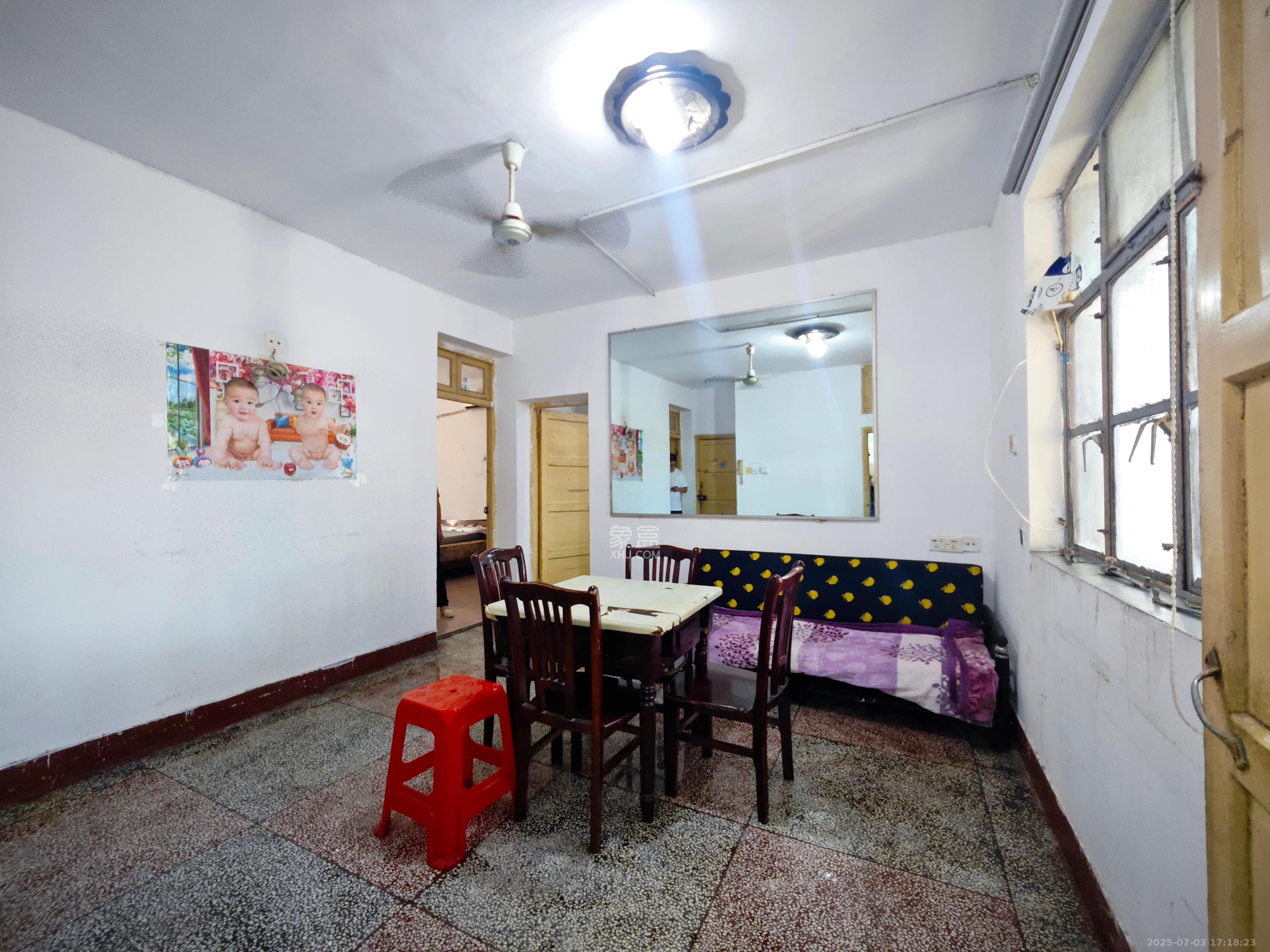 湘雅医学院(湘雅附一北院) 3室1厅1卫 2000.0元/月 湘雅医学院(湘雅附一北院) 3室1厅1卫 2000.0元/月室内图