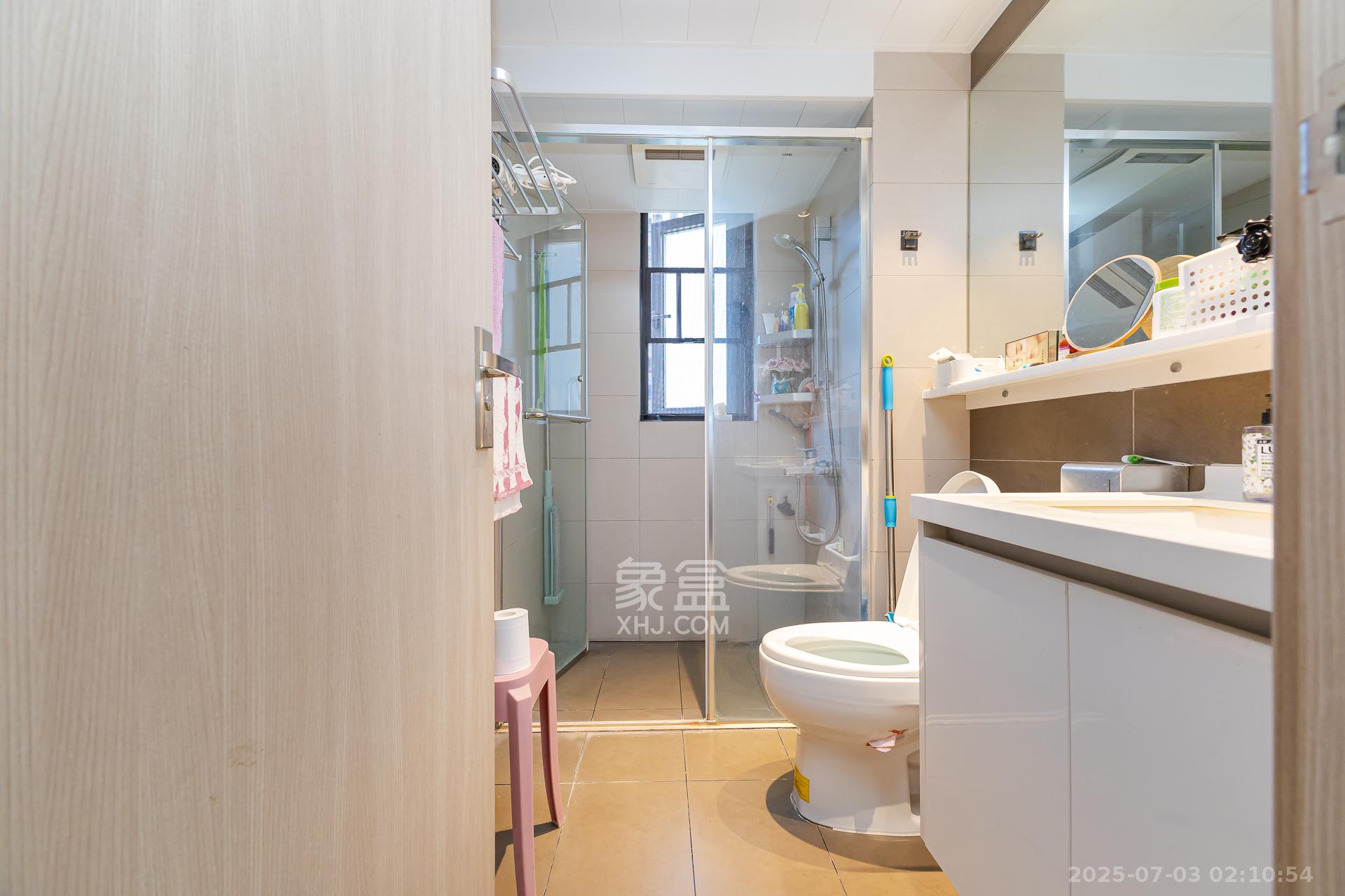 时代倾城五期 1室0厅0卫 93.0万 时代倾城五期 1室0厅0卫 93.0万卫生间