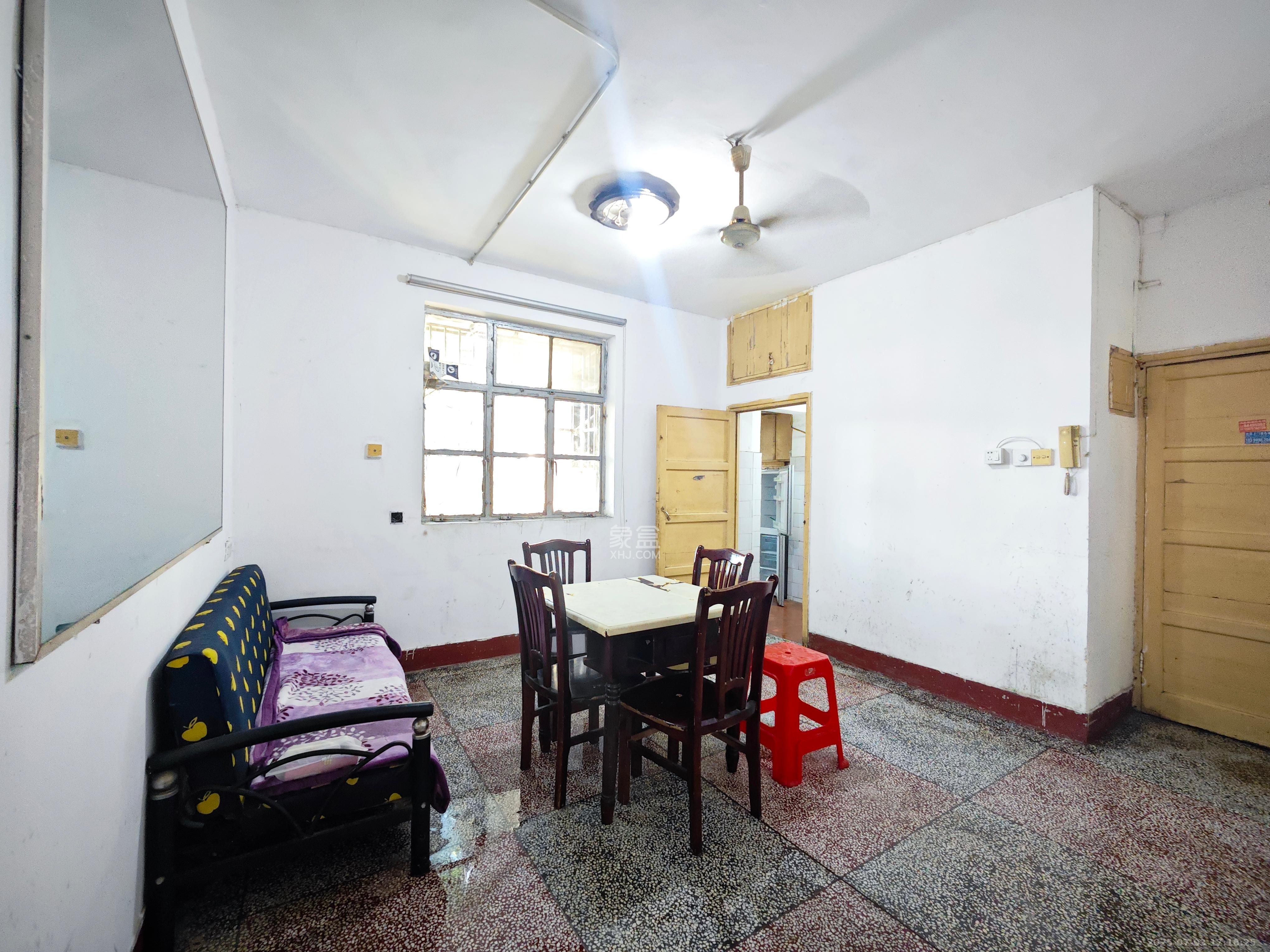 湘雅医学院(湘雅附一北院) 3室1厅1卫 2000.0元/月 湘雅医学院(湘雅附一北院) 3室1厅1卫 2000.0元/月室内图