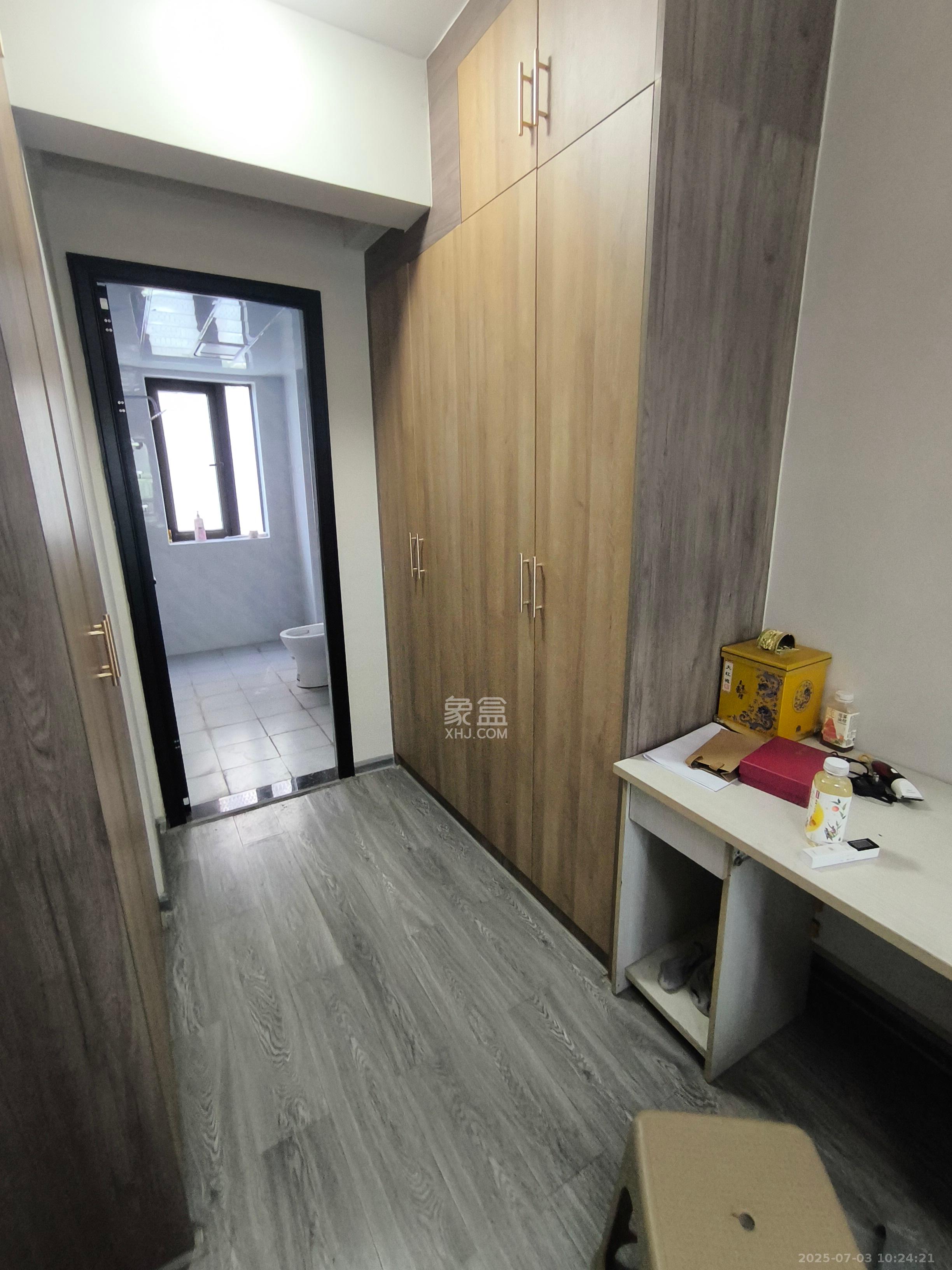 龙湖春江悦茗 4室2厅2卫 2800.0元/月 龙湖春江悦茗 4室2厅2卫 2800.0元/月室内图