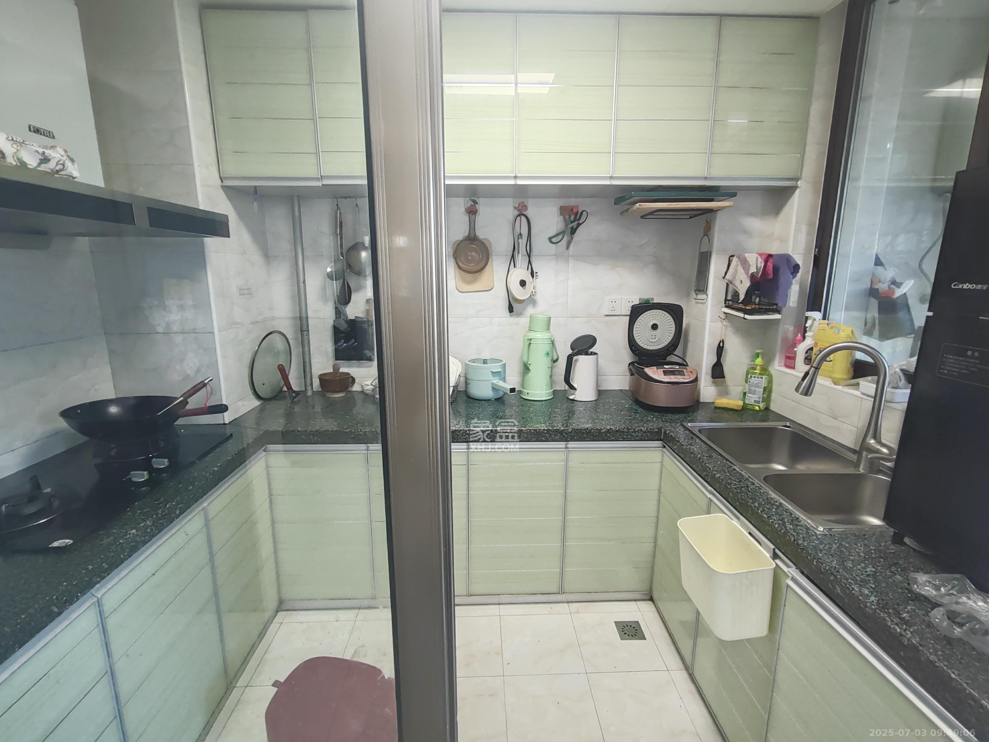 天下一家 3室1厅1卫 3000.0元/月 天下一家 3室1厅1卫 3000.0元/月室内图