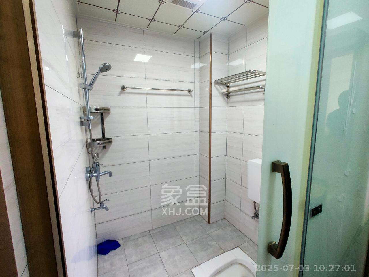 华润桃源里  4室2厅2卫    2400.0元/月室内图