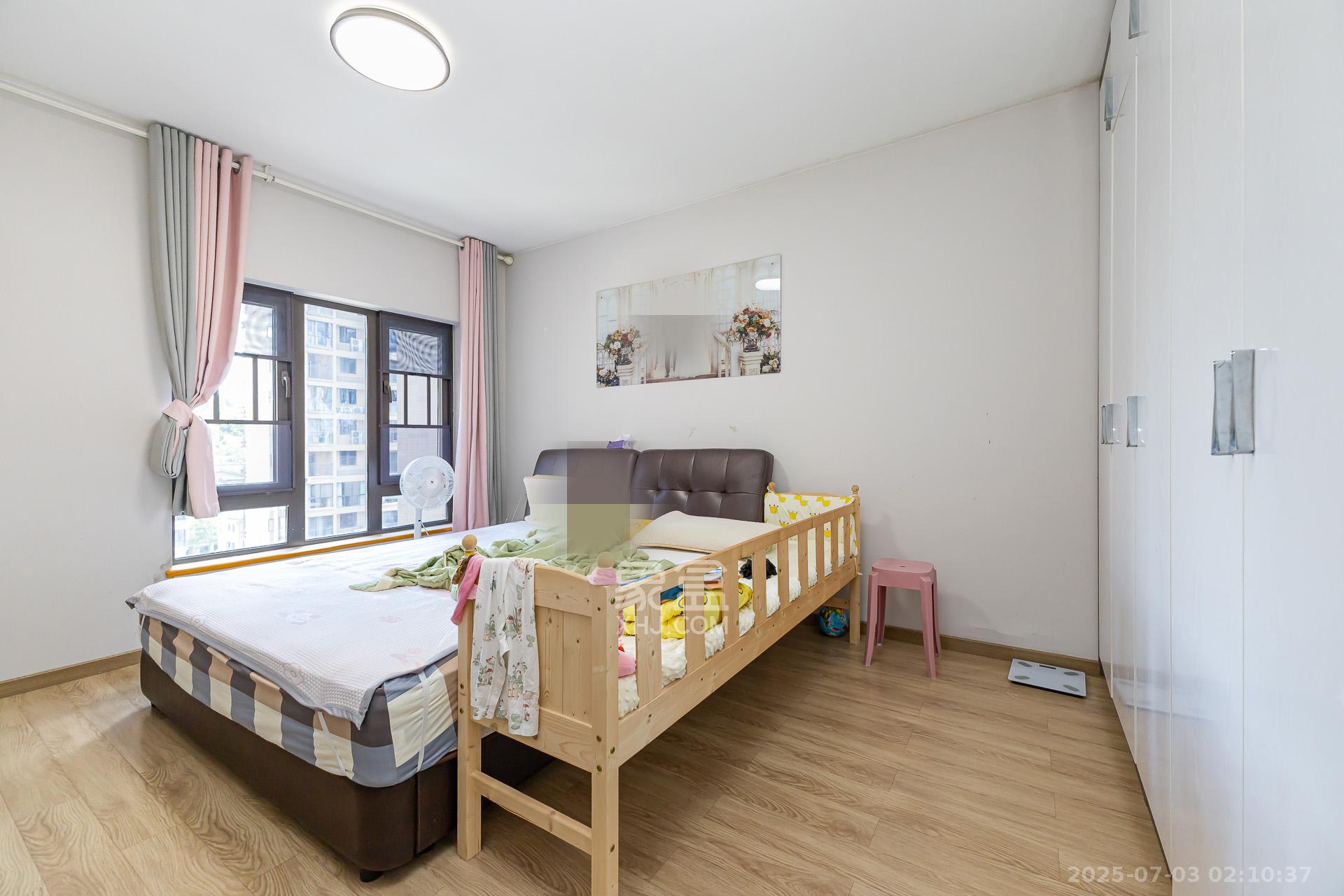 时代倾城五期 1室0厅0卫 93.0万 时代倾城五期 1室0厅0卫 93.0万卧室