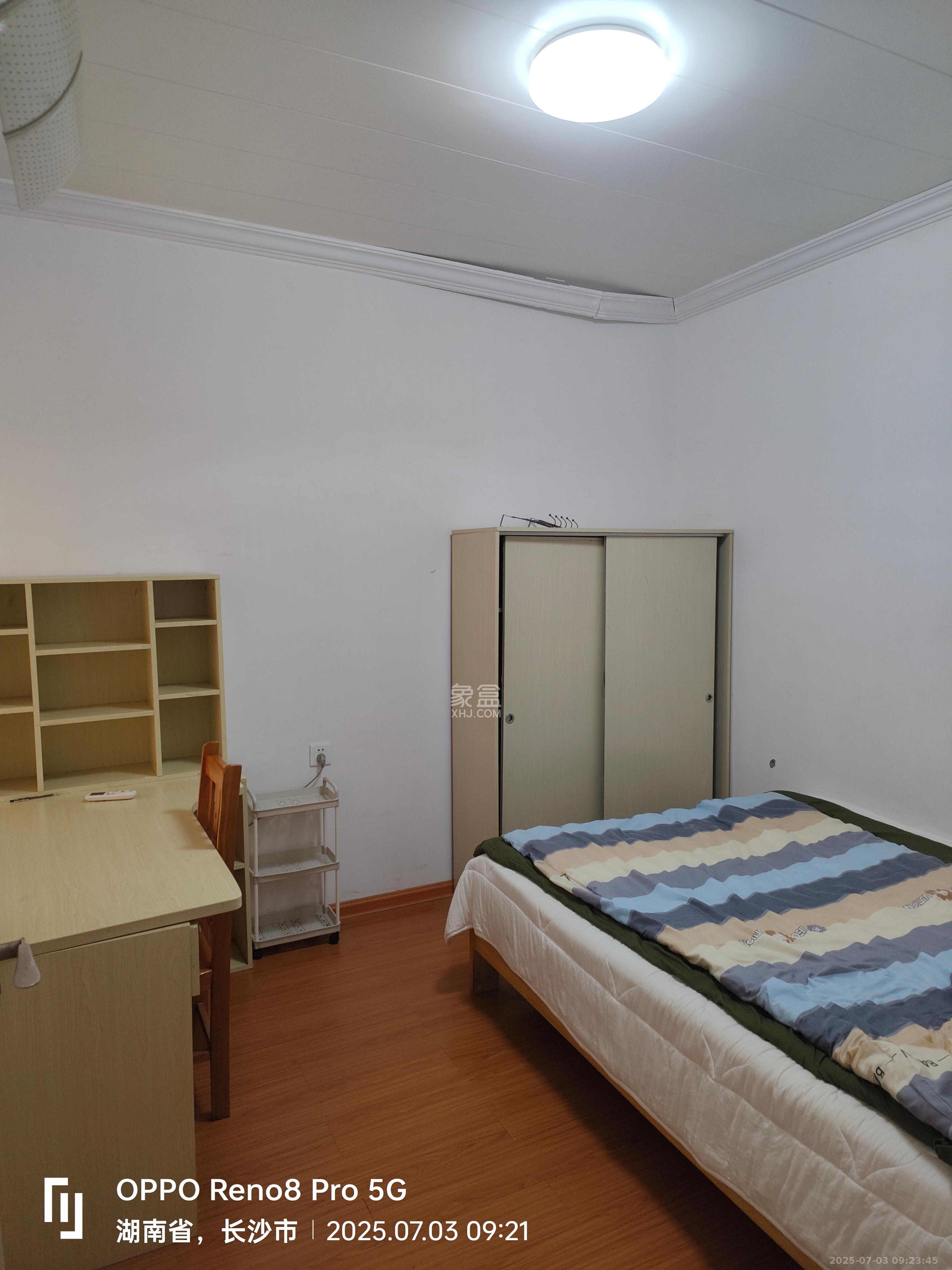 海德公园 2室2厅1卫 1600.00元/月 海德公园 2室2厅1卫 1600.00元/月室内图