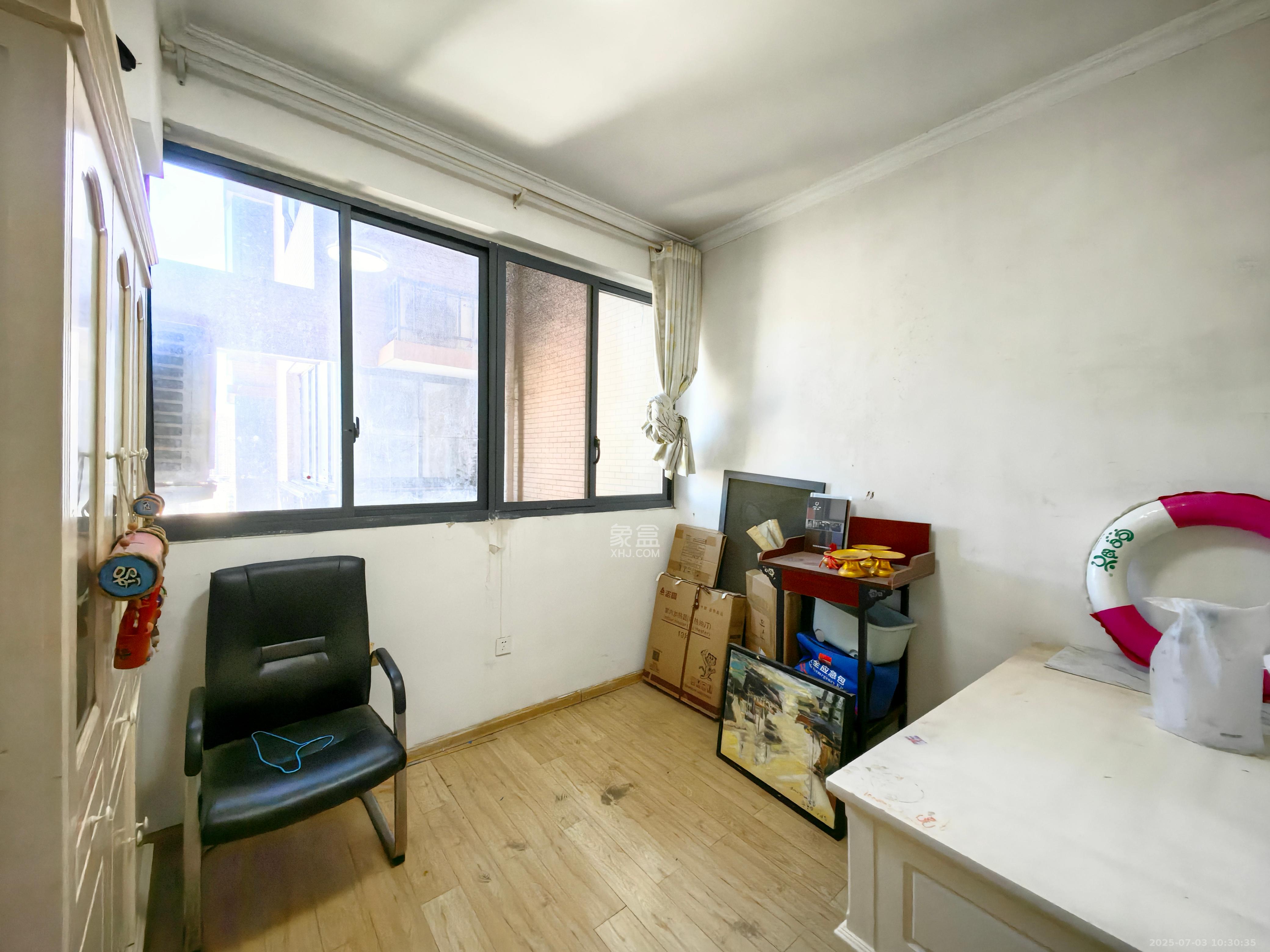 兴威帕克水岸  3室2厅1卫   2300.00元/月室内图