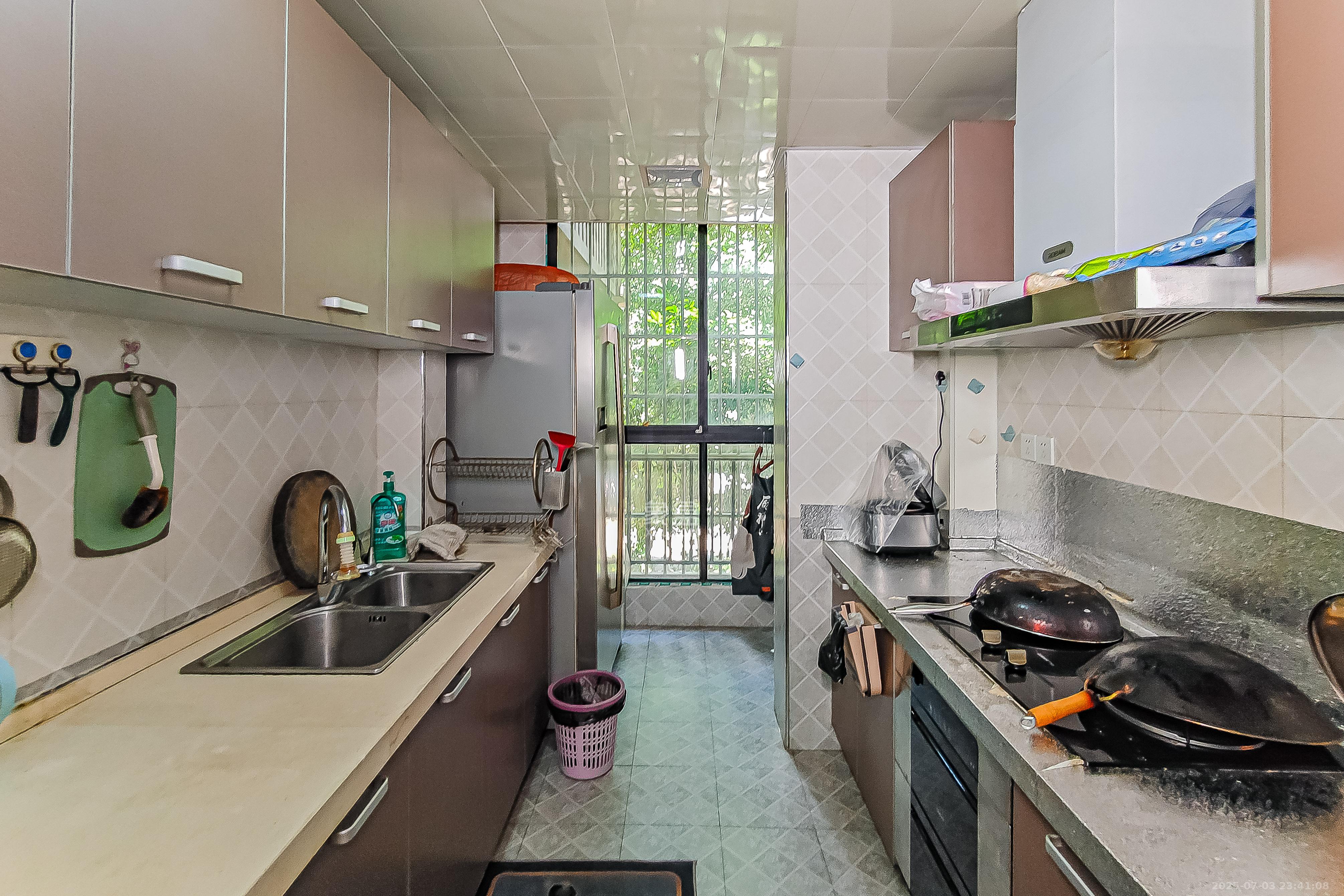 华润凤凰城一期 4室2厅2卫 100.0万 华润凤凰城一期 4室2厅2卫 100.0万厨房