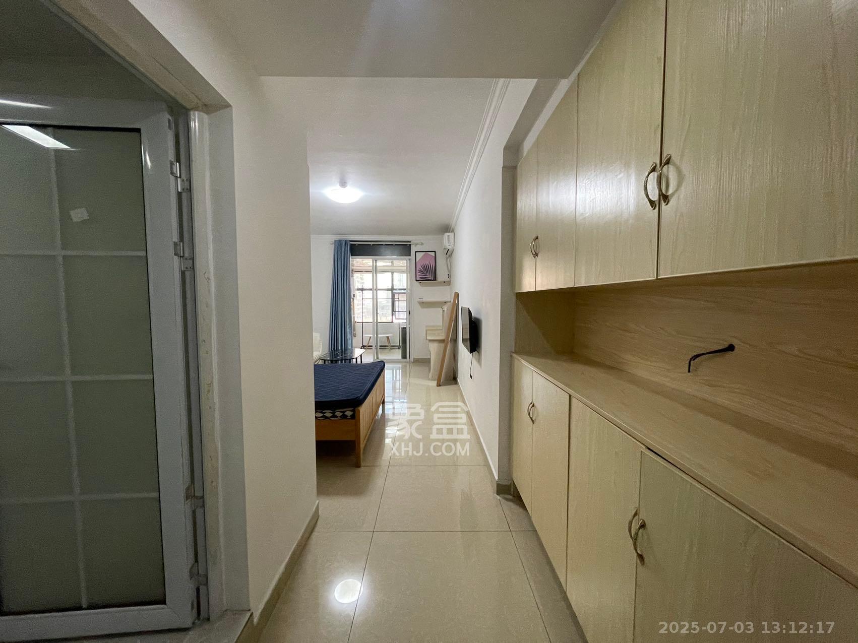 蓝湾国际广场  1室1厅1卫    1600.0元/月室内图