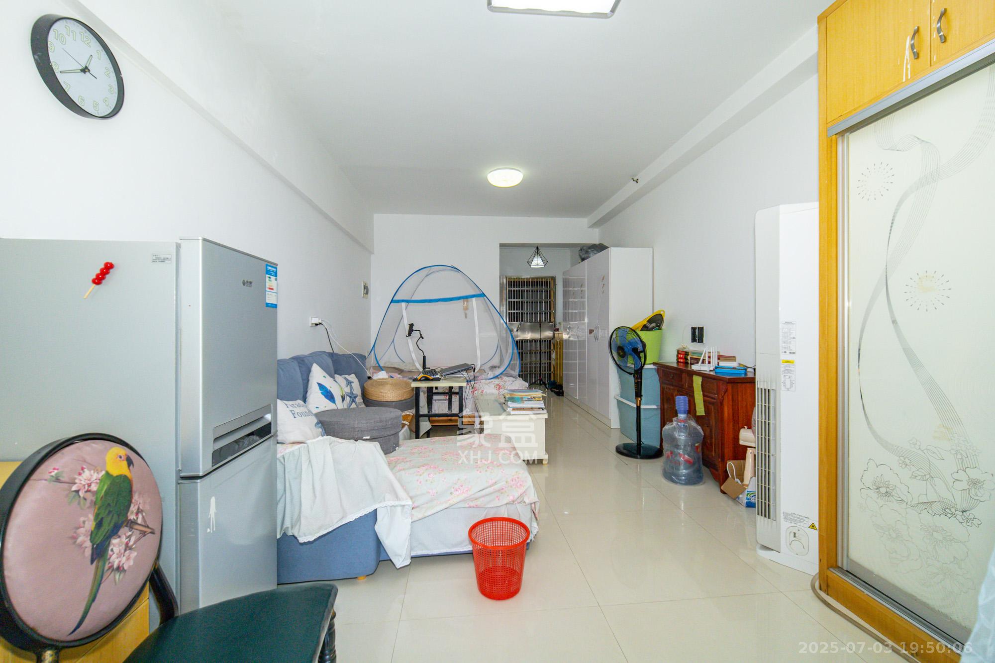 尚都花园城  1室1厅1卫    19.6万客厅