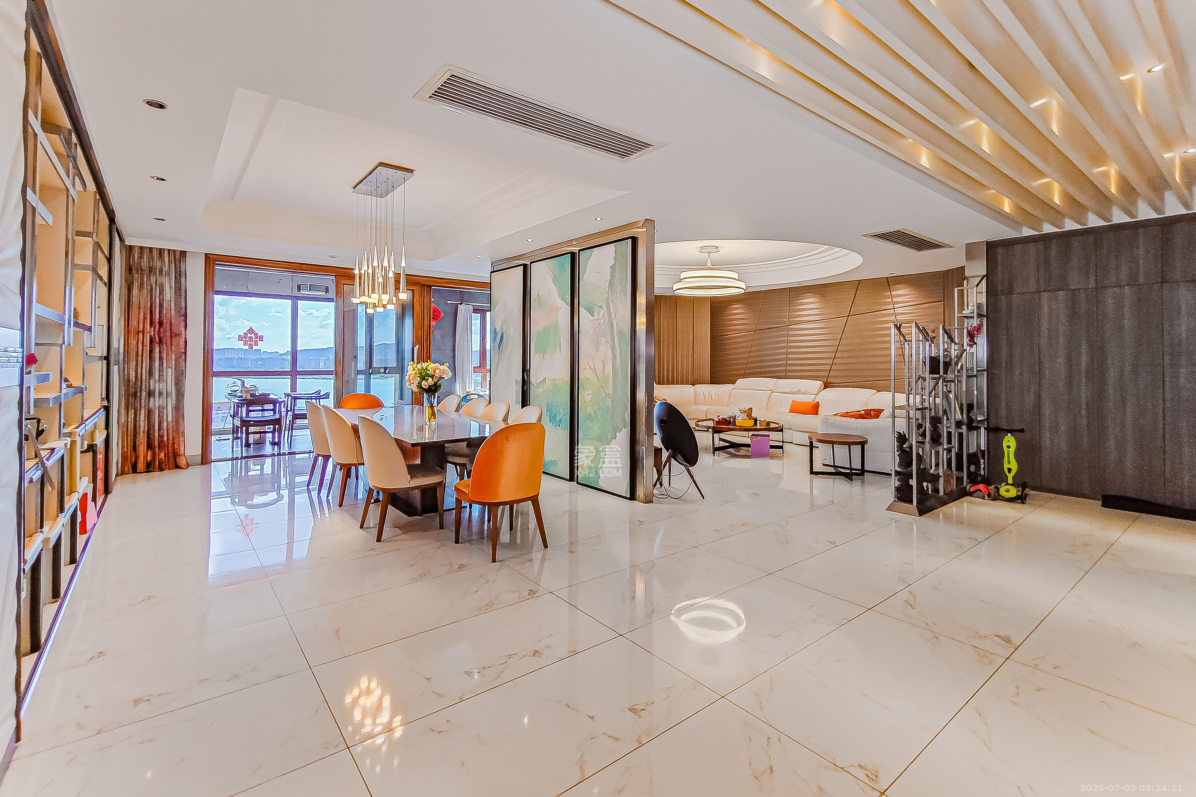 保利国际广场 4室2厅3卫 780.0万 保利国际广场 4室2厅3卫 780.0万客厅