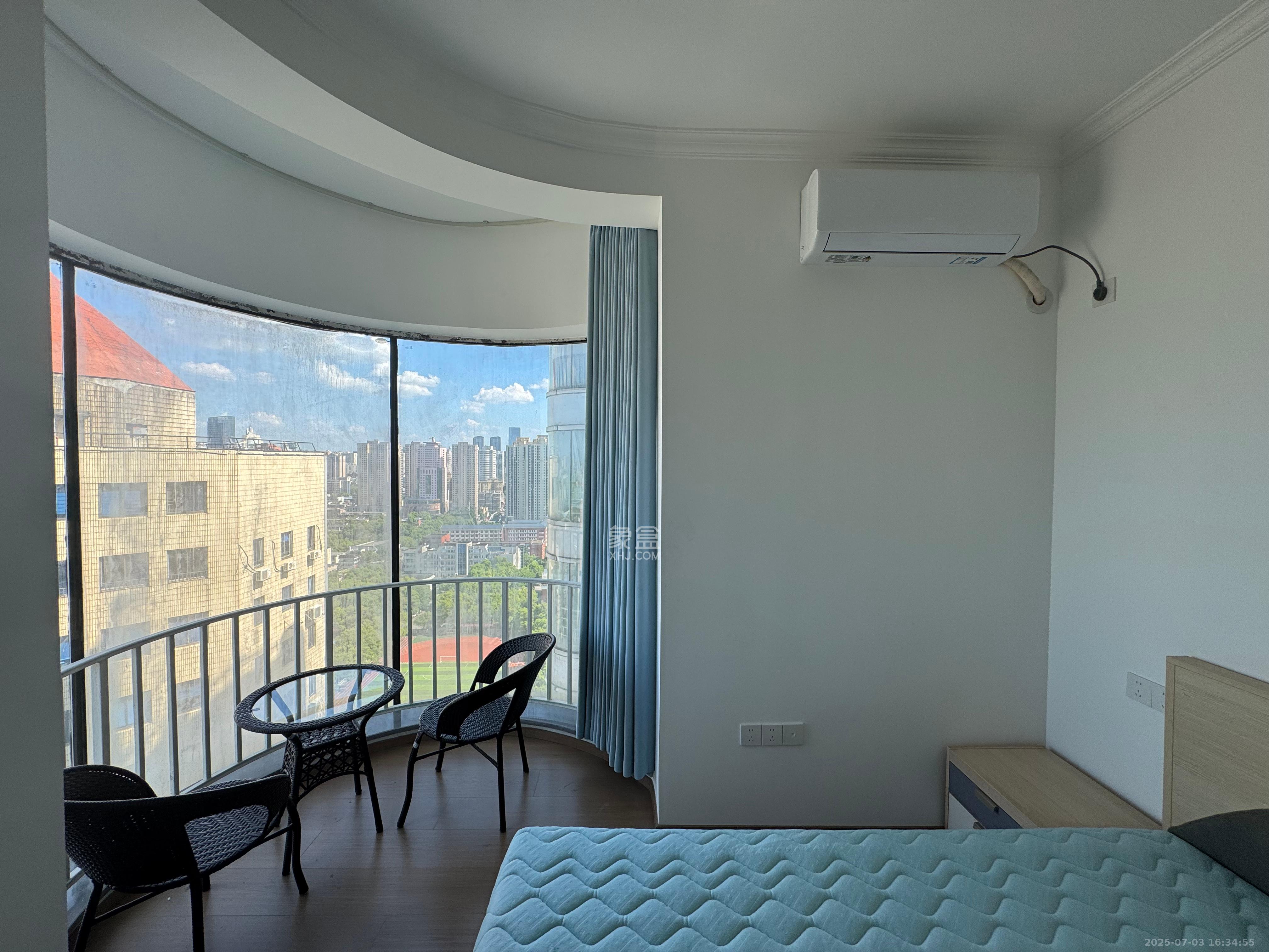 建鸿达现代城 3室2厅1卫 5300.0元/月 建鸿达现代城 3室2厅1卫 5300.0元/月室内图