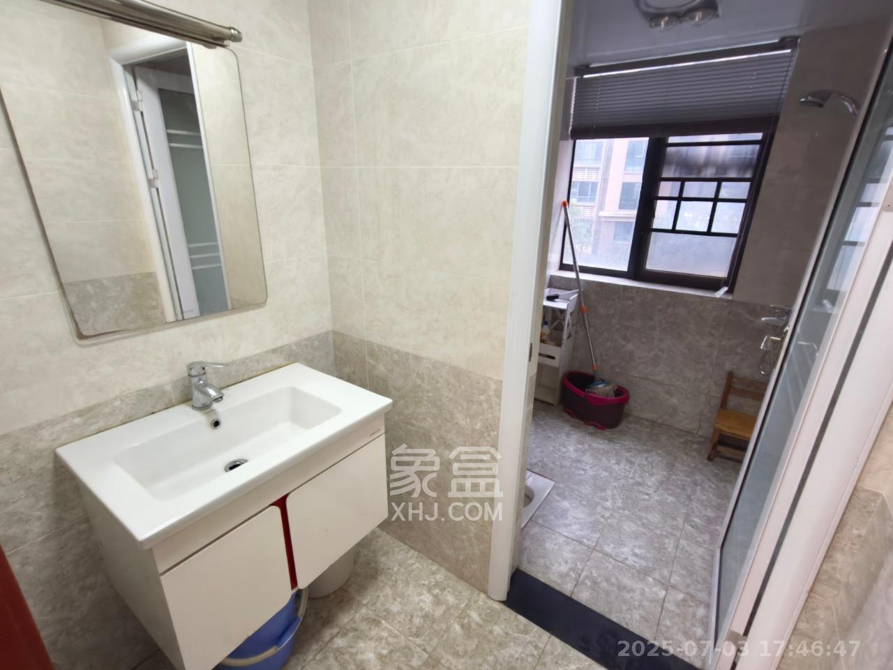 和美星城 3室2厅2卫 2300.0元/月 和美星城 3室2厅2卫 2300.0元/月室内图