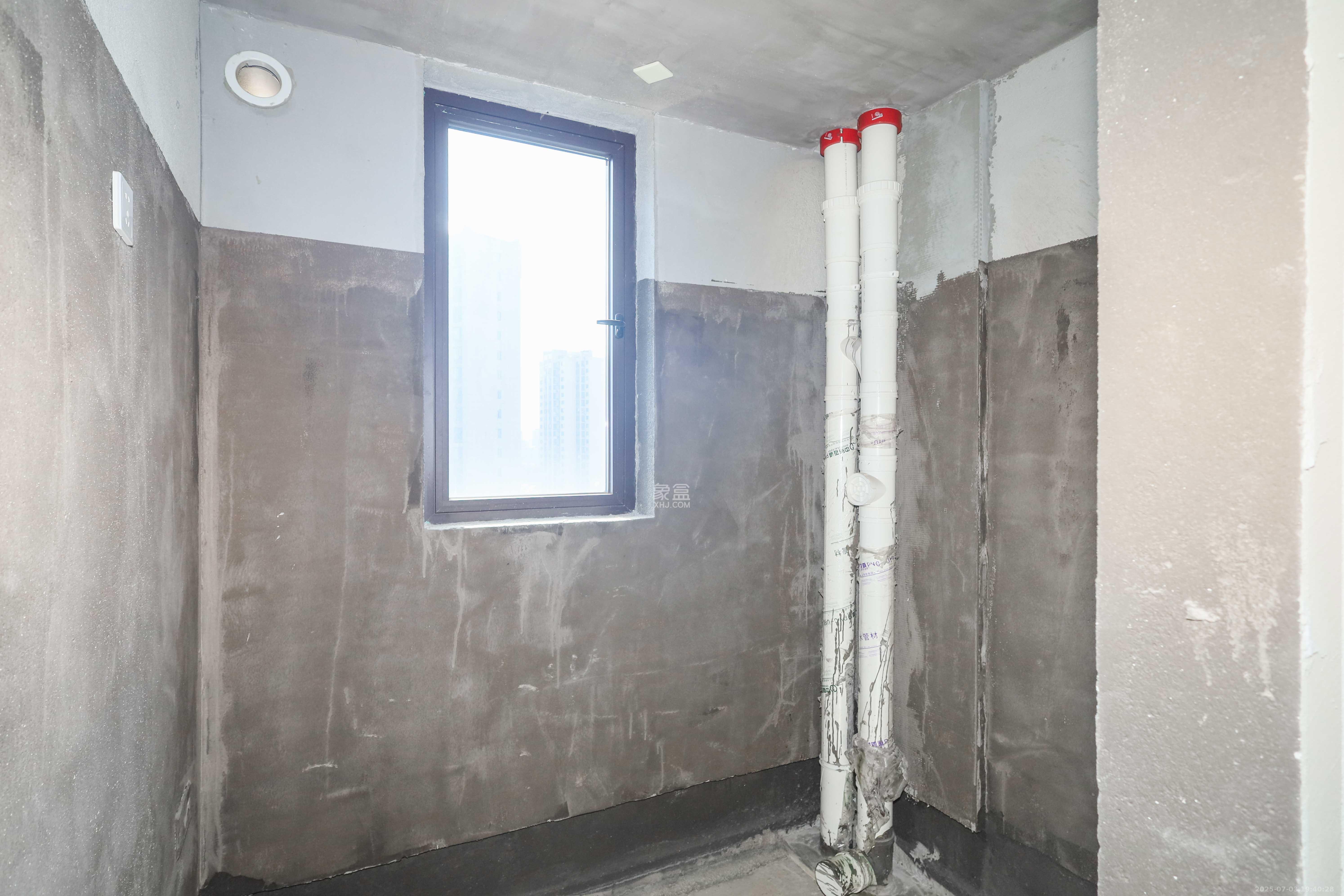中国铁建梅溪青秀三期  4室2厅2卫   173.00万卫生间