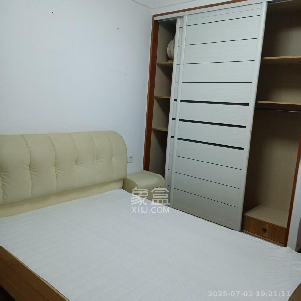 香樟兰亭（朗峰苑）  4室2厅2卫   3200.00元/月室内图