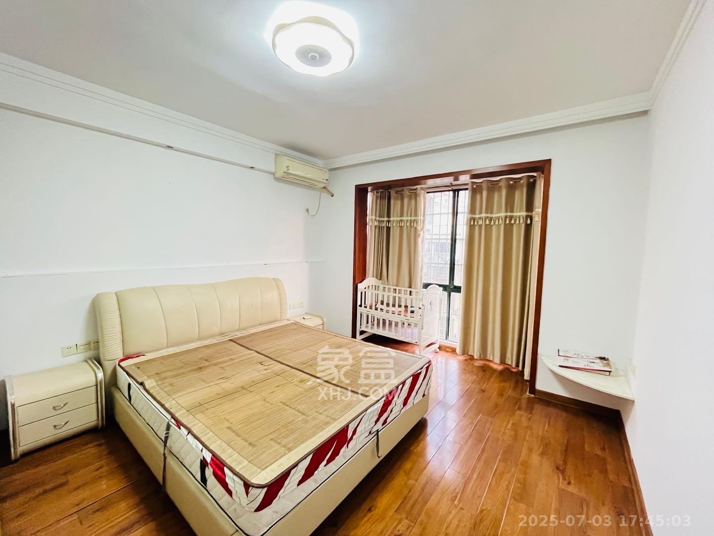 永宏佳园 3室2厅2卫 2500.0元/月 永宏佳园 3室2厅2卫 2500.0元/月室内图