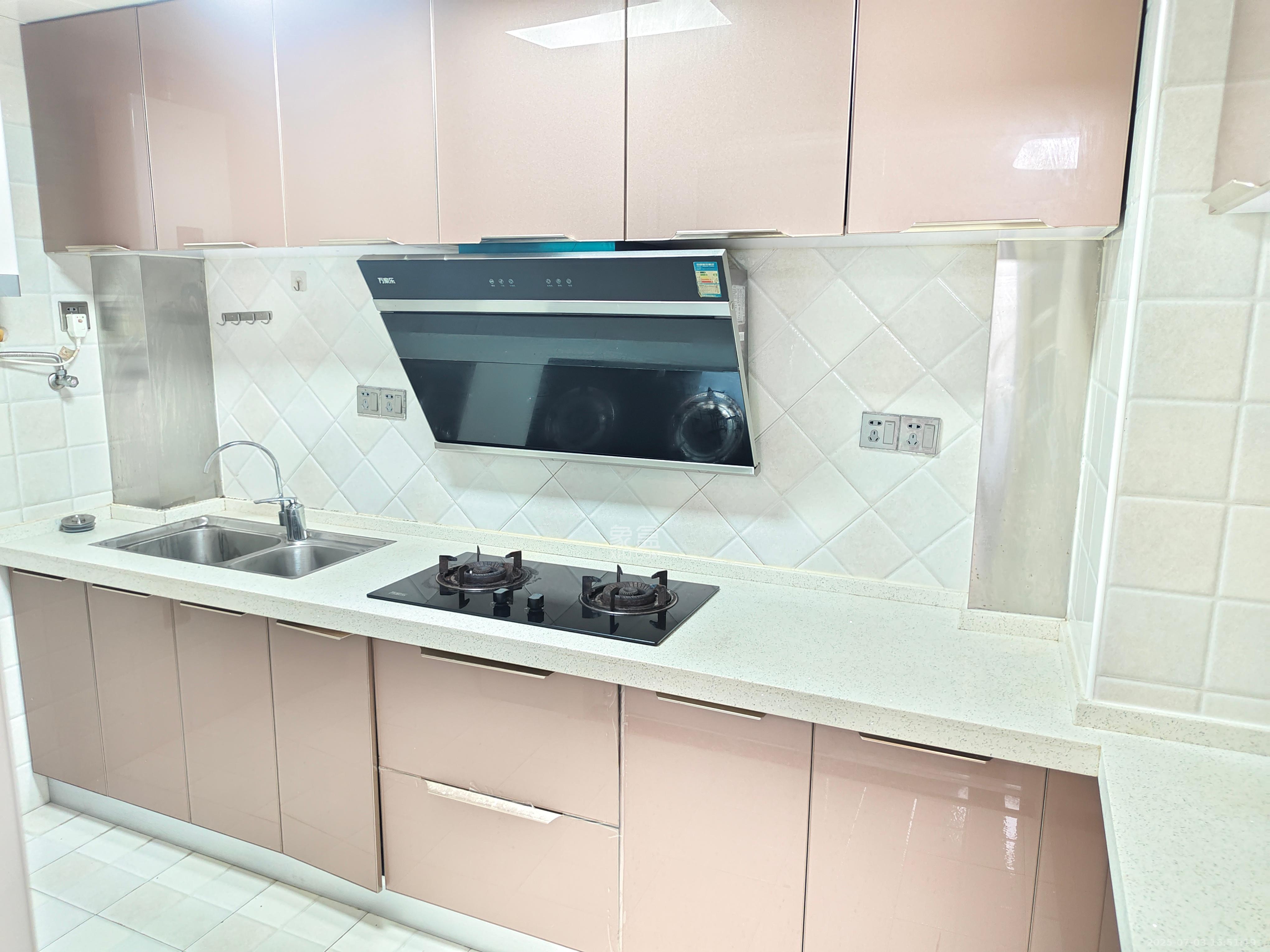 湘熙水郡(观澜海赋家园)  3室1厅1卫    2800.0元/月 湘熙水郡(观澜海赋家园)  3室1厅1卫    2800.0元/月室内图