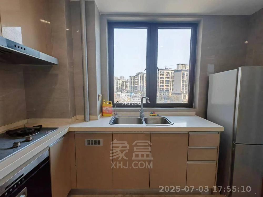 城际空间站 4室2厅2卫 1800.0元/月 城际空间站 4室2厅2卫 1800.0元/月室内图