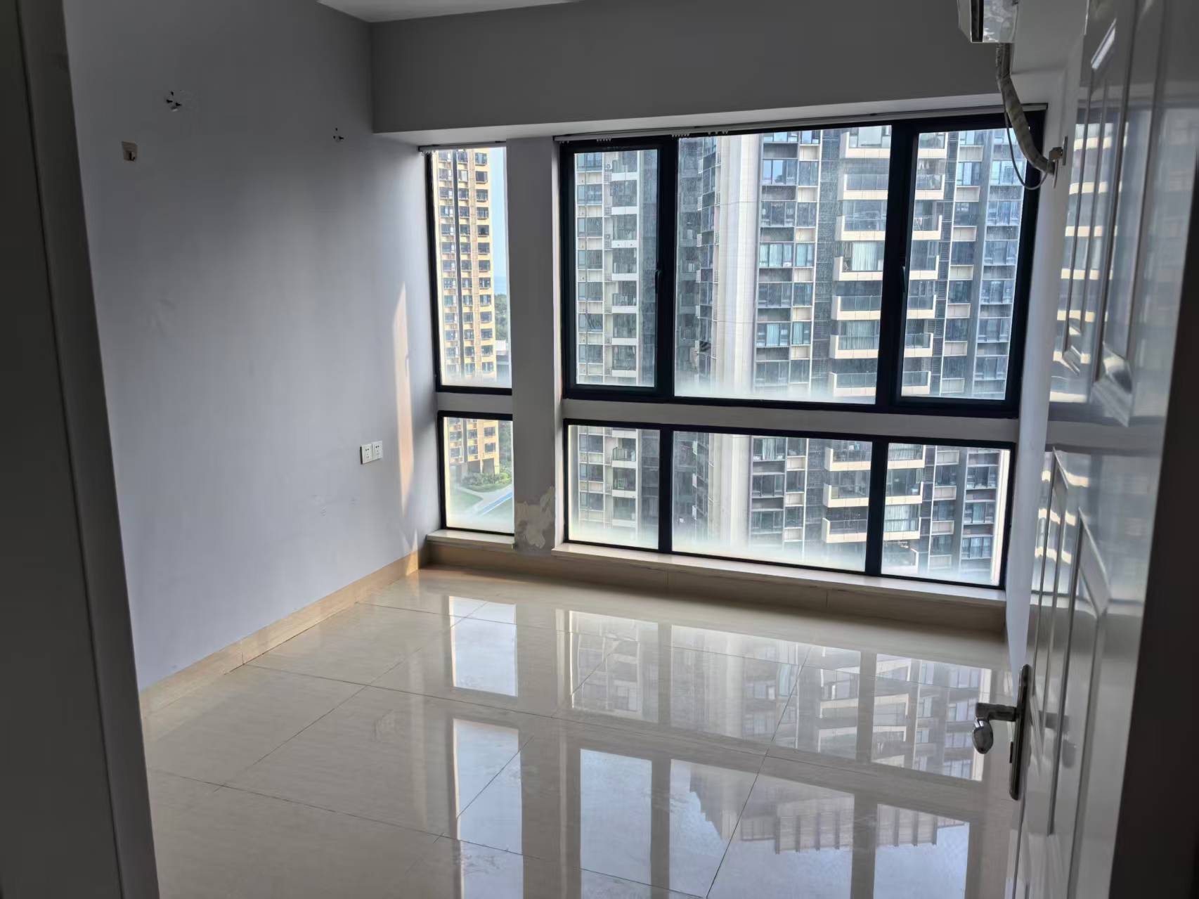 金城SOHO(海岸金城金城国际)  2室2厅1卫    3000.0元/月 金城SOHO(海岸金城金城国际)  2室2厅1卫    3000.0元/月室内图