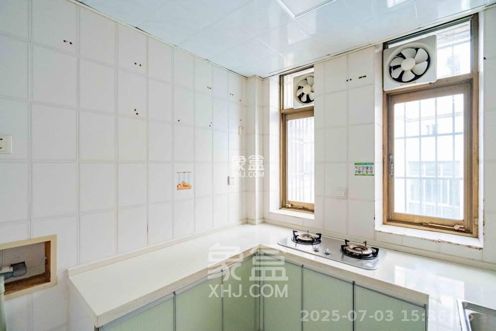 湖南省石油总公司宿舍  4室2厅2卫    3600.0元/月室内图