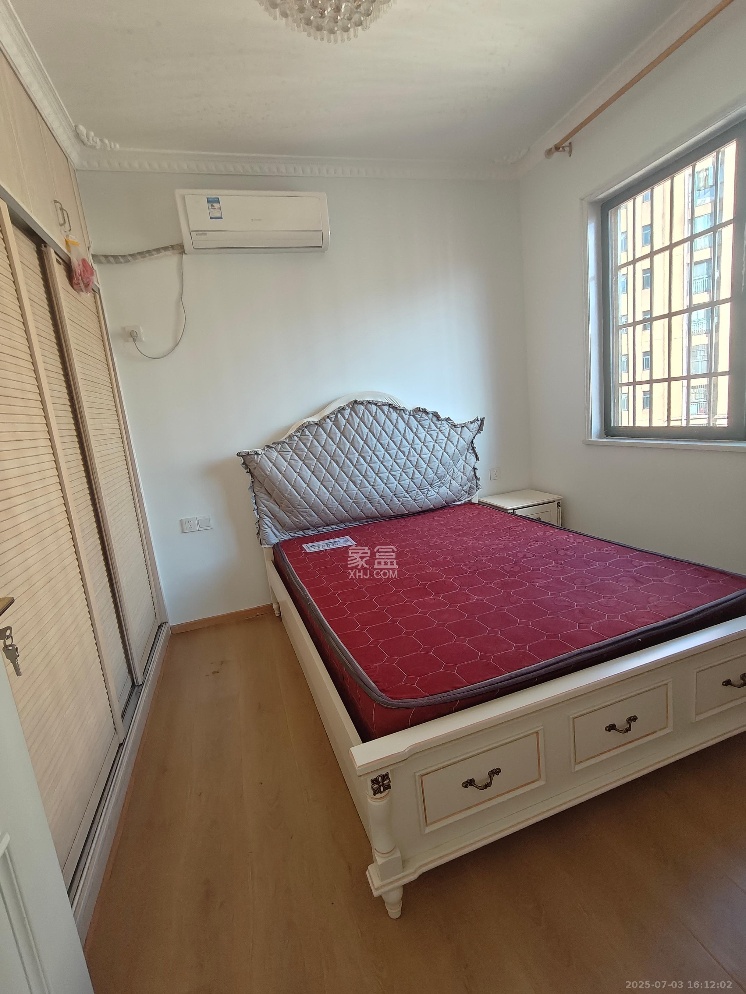 洋湖时代 3室2厅1卫 2200.0元/月 洋湖时代 3室2厅1卫 2200.0元/月室内图