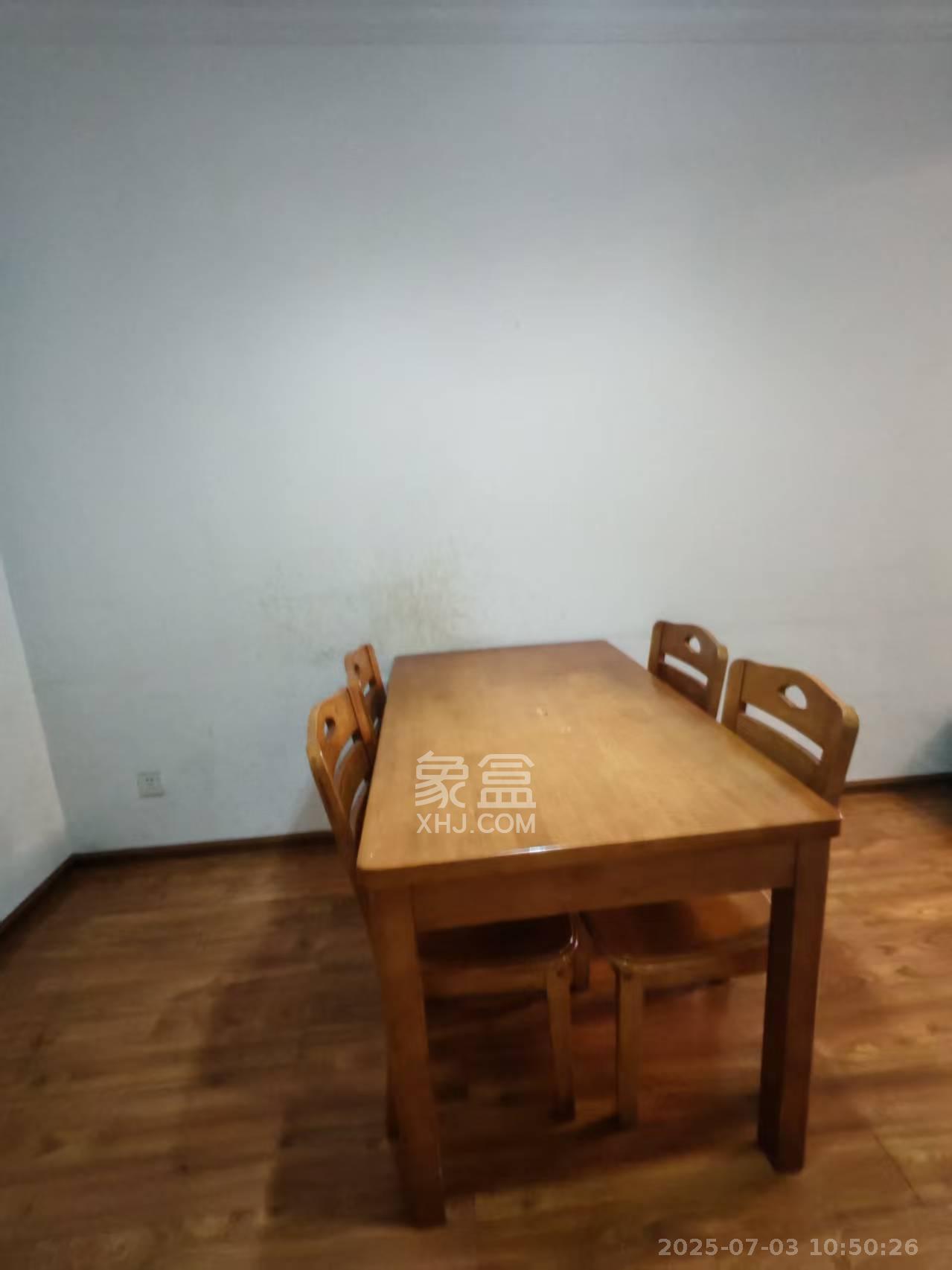 长房时代城 2室2厅1卫 2400.0元/月 长房时代城 2室2厅1卫 2400.0元/月室内图