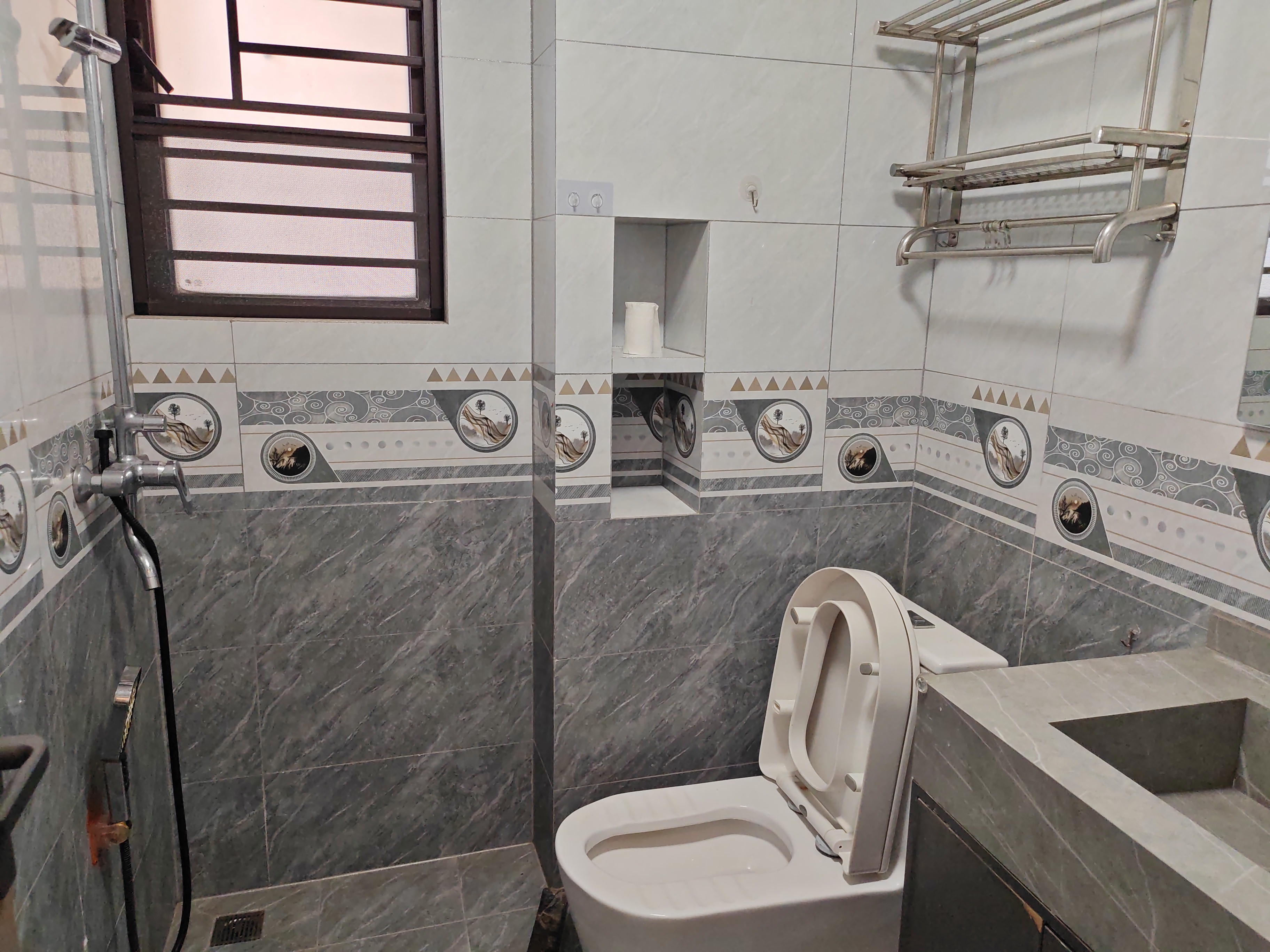 恩祥新城 3室2厅1卫 3600.0元/月 恩祥新城 3室2厅1卫 3600.0元/月室内图