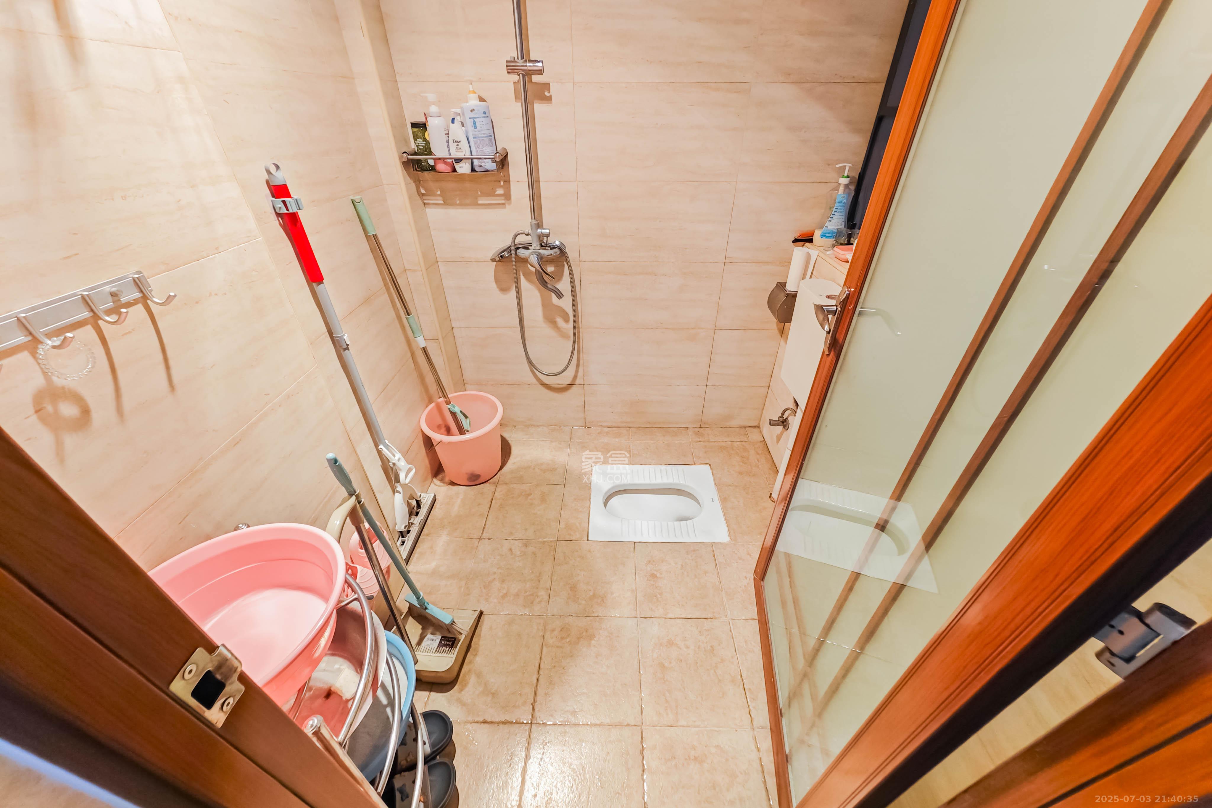 中城丽景香山园 3室2厅2卫 128.80万 中城丽景香山园 3室2厅2卫 128.80万卫生间